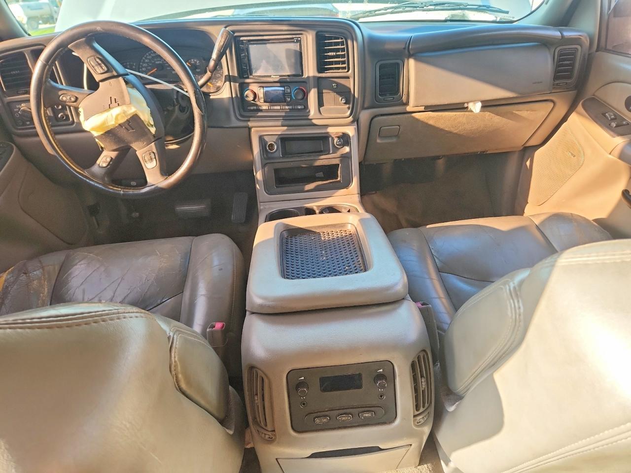 2005 Chevrolet Avalanche C1500 Silver vin: 3GNEC12Z85G235321