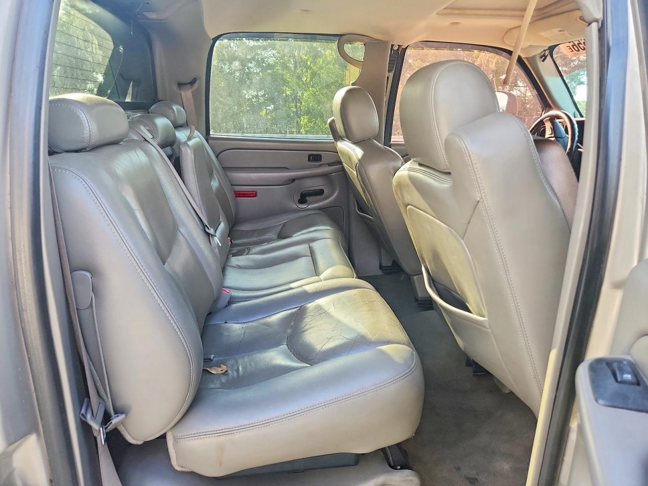 2005 Chevrolet Avalanche C1500 Silver vin: 3GNEC12Z85G235321