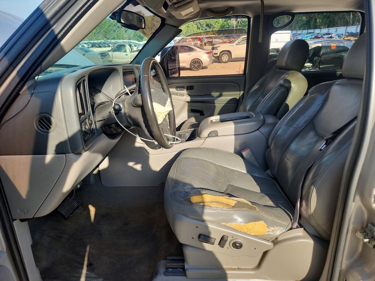 2005 Chevrolet Avalanche C1500 Silver vin: 3GNEC12Z85G235321