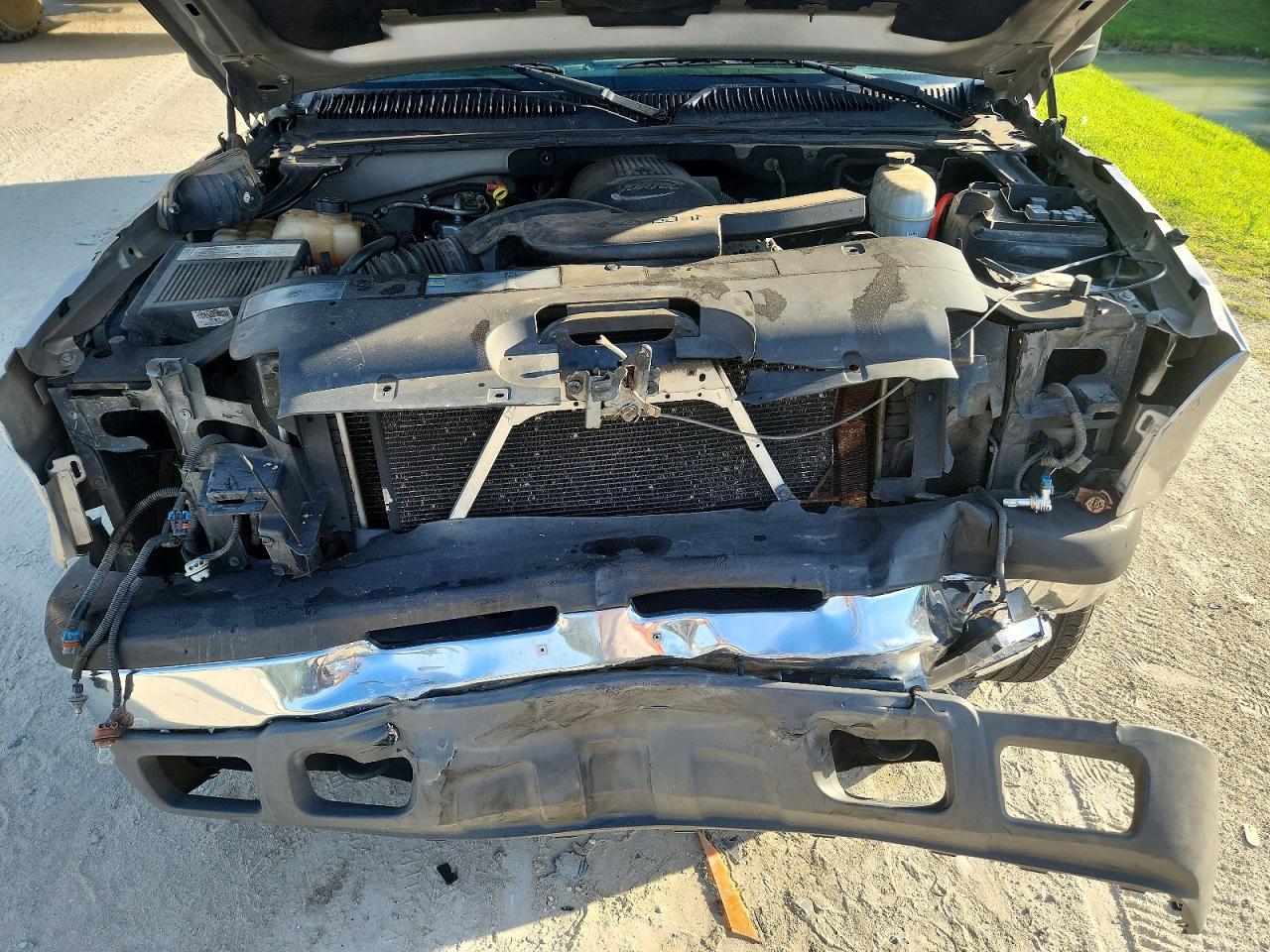2005 Chevrolet Avalanche C1500 Silver vin: 3GNEC12Z85G235321
