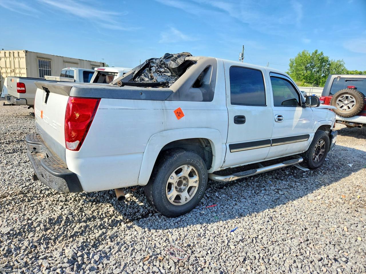 2006 Chevrolet Avalanche C1500 White vin: 3GNEC12Z86G242996