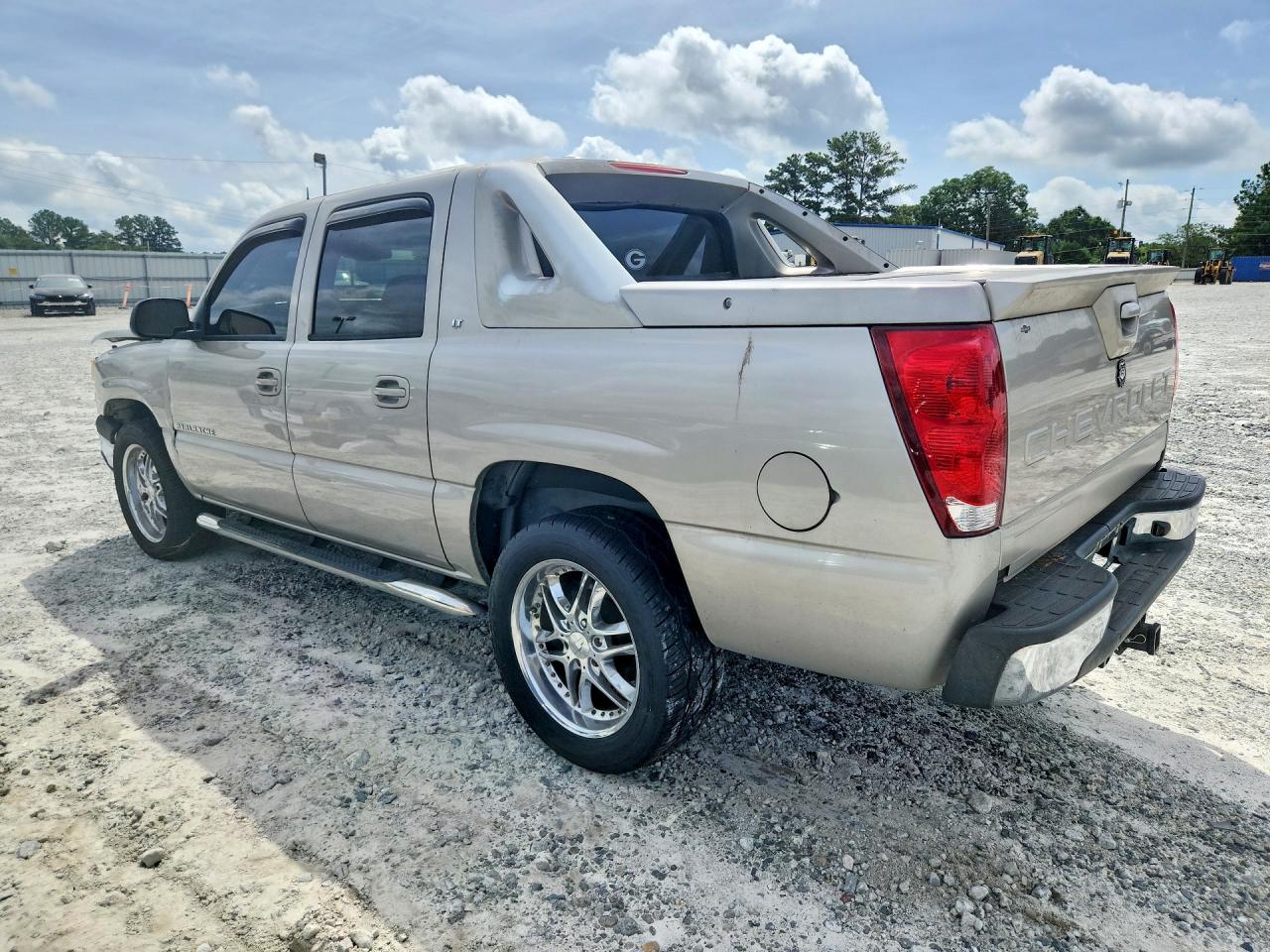 2005 Chevrolet Avalanche C1500 Silver vin: 3GNEC12ZX5G107176