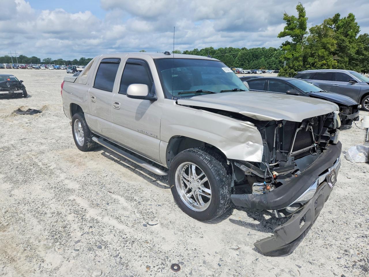 2005 Chevrolet Avalanche C1500 Silver vin: 3GNEC12ZX5G107176