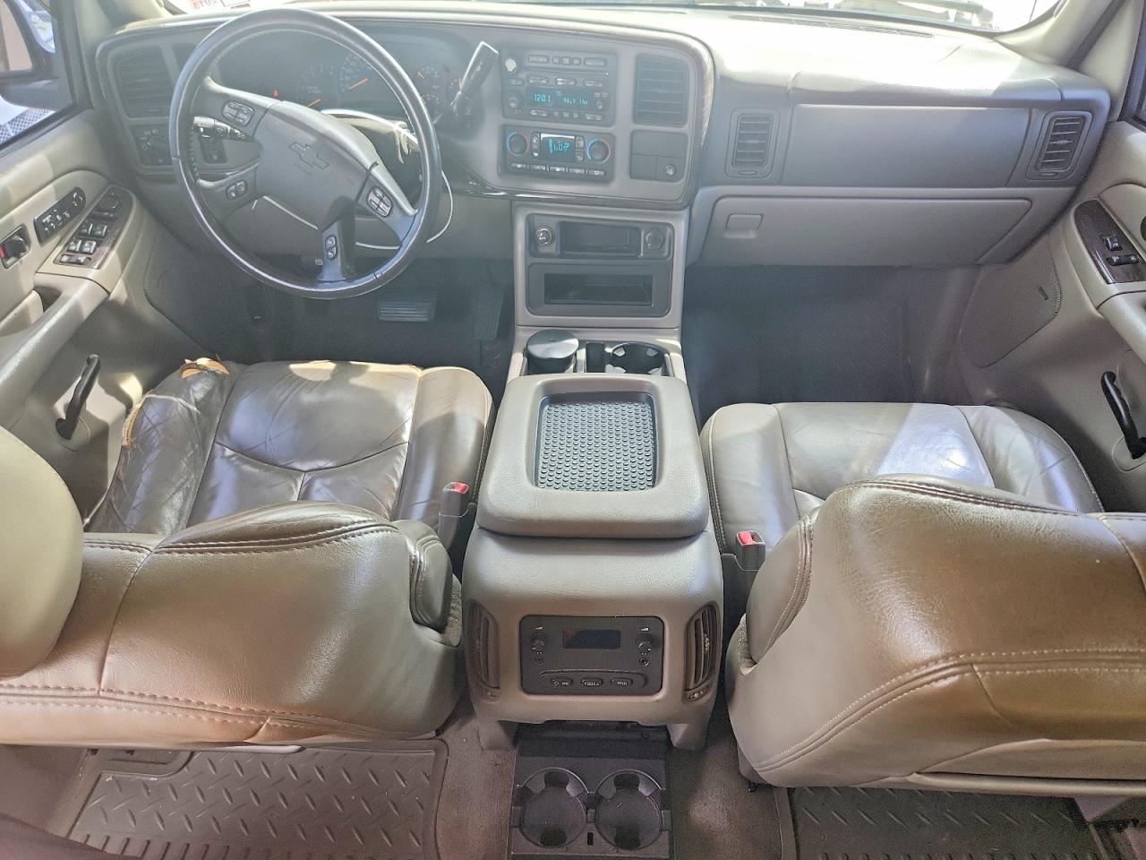 2005 Chevrolet Avalanche C1500 Silver vin: 3GNEC12ZX5G107176