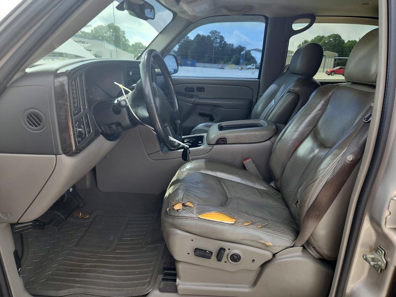 2005 Chevrolet Avalanche C1500 Silver vin: 3GNEC12ZX5G107176