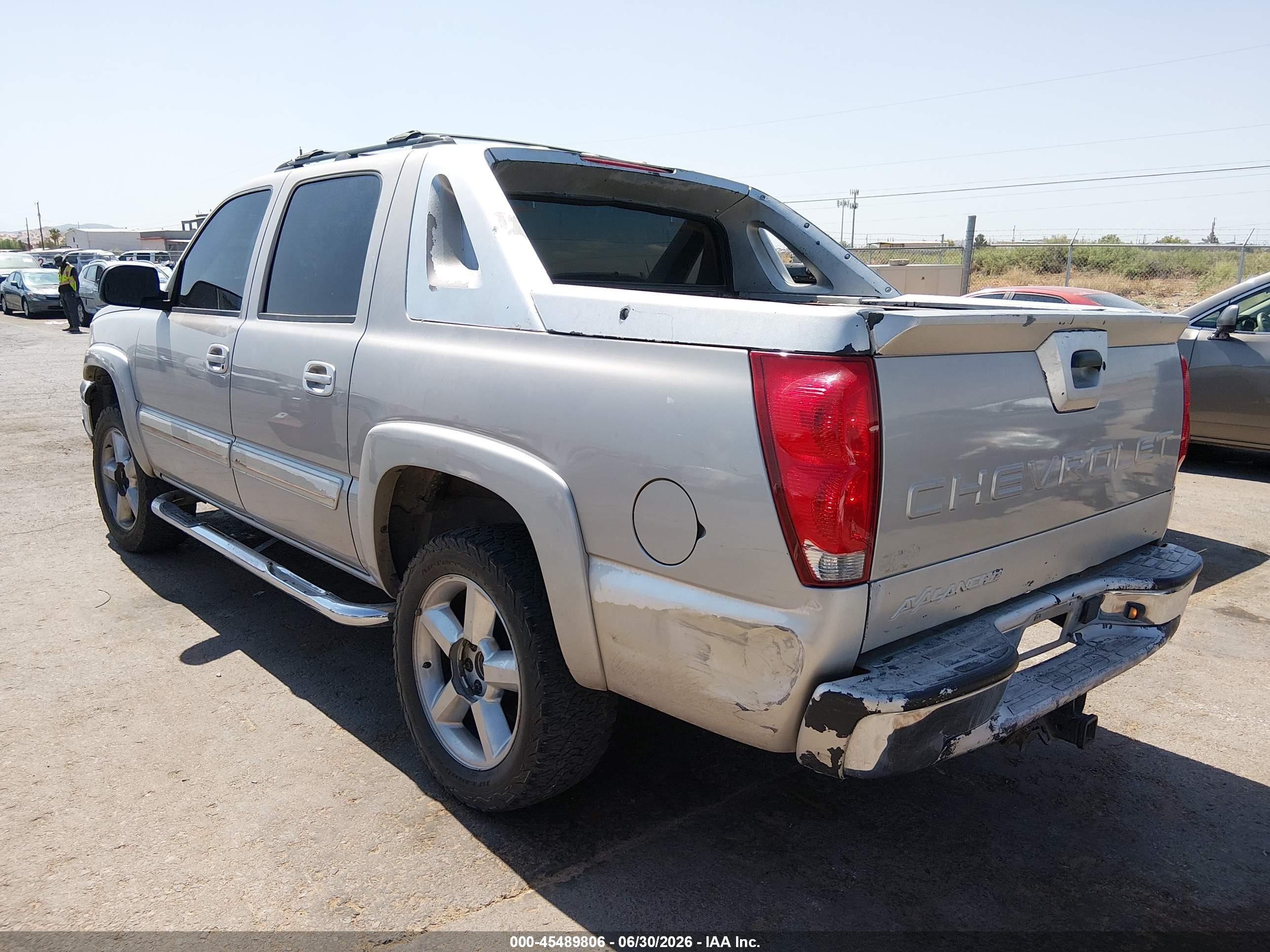 2005 Chevrolet Avalanche 1500 Ls Silver vin: 3GNEC12ZX5G179477