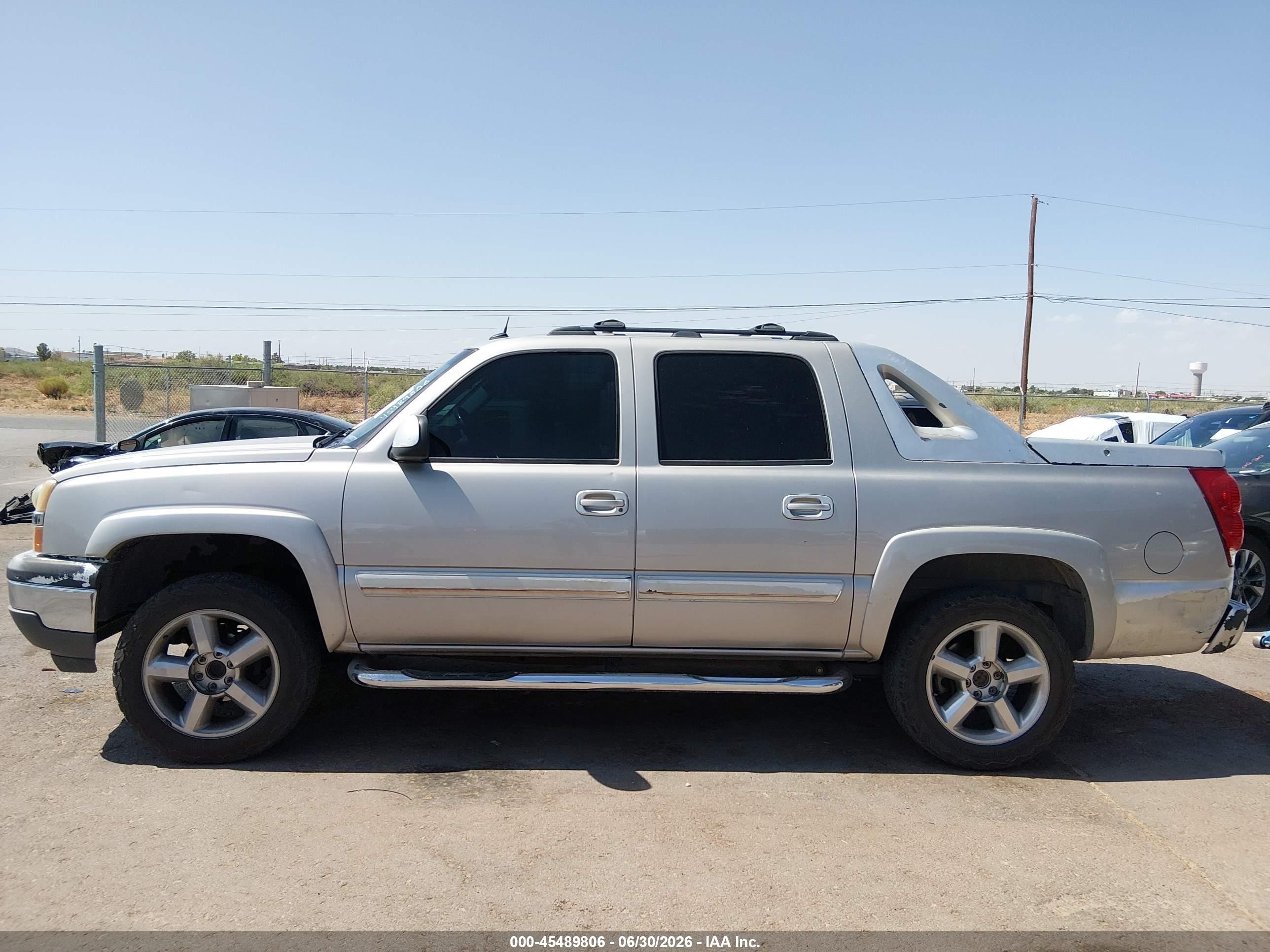 2005 Chevrolet Avalanche 1500 Ls Silver vin: 3GNEC12ZX5G179477