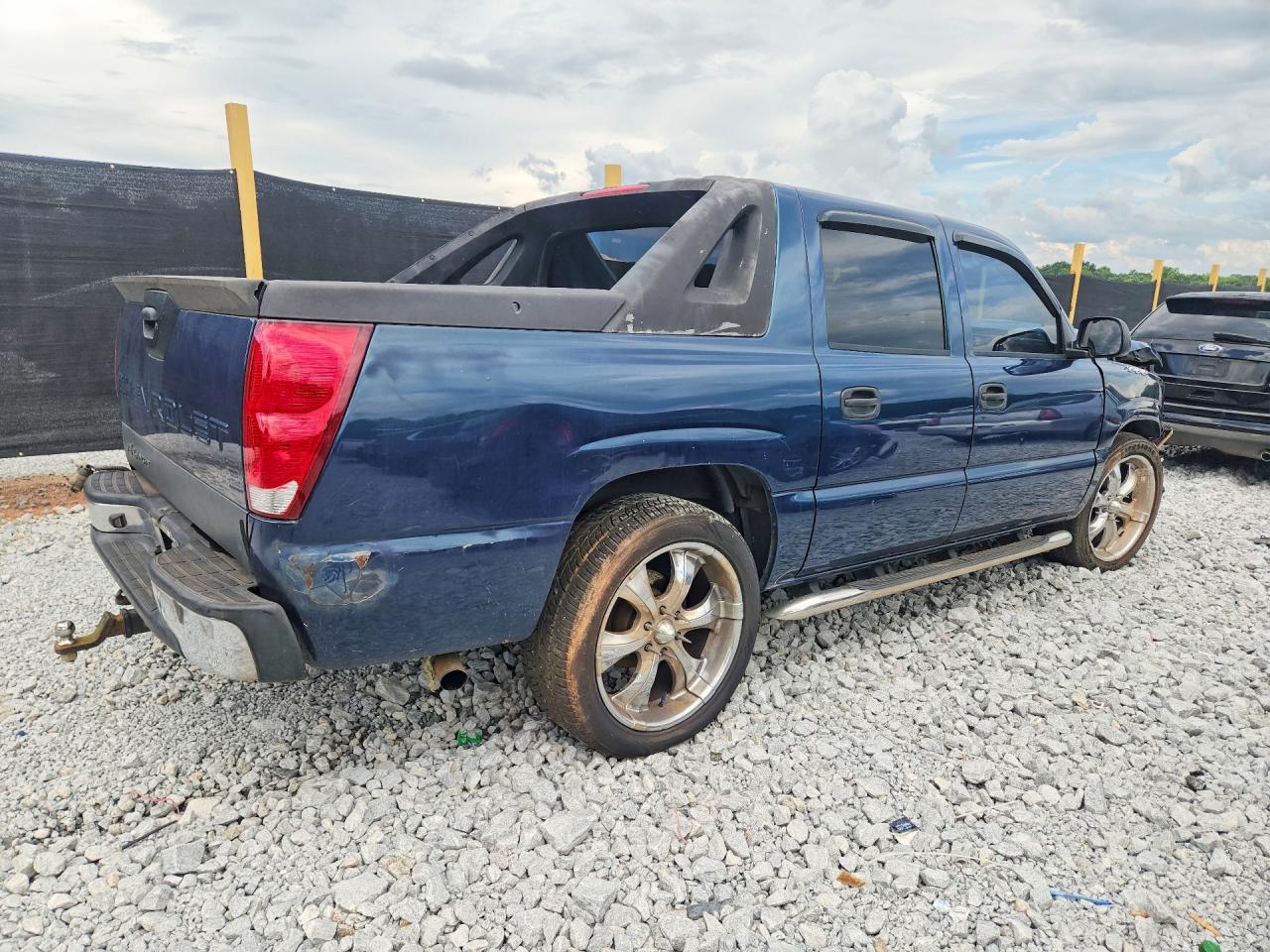 2005 Chevrolet Avalanche C1500 Blue vin: 3GNEC12ZX5G248801