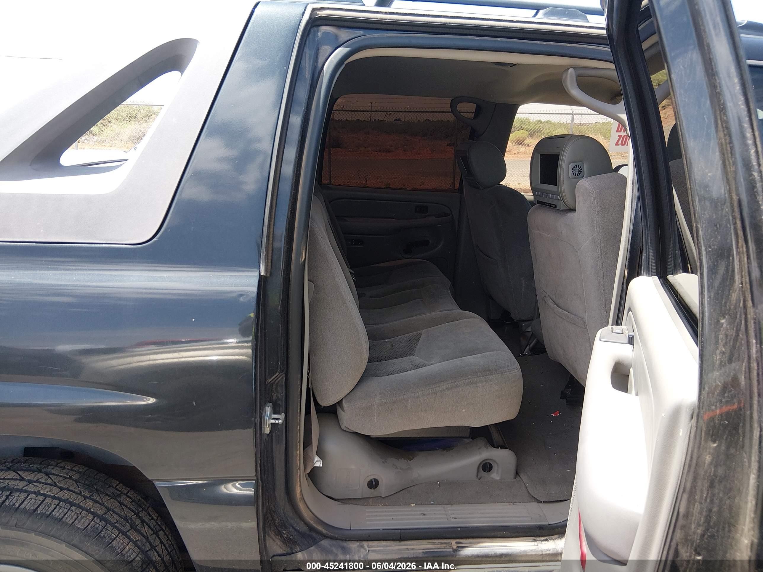 2006 Chevrolet Avalanche 1500 Ls Black vin: 3GNEC12ZX6G201513
