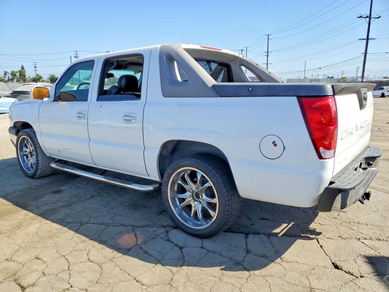 2003 Chevrolet Avalanche C1500 Белый vin: 3GNEC13T03G244201