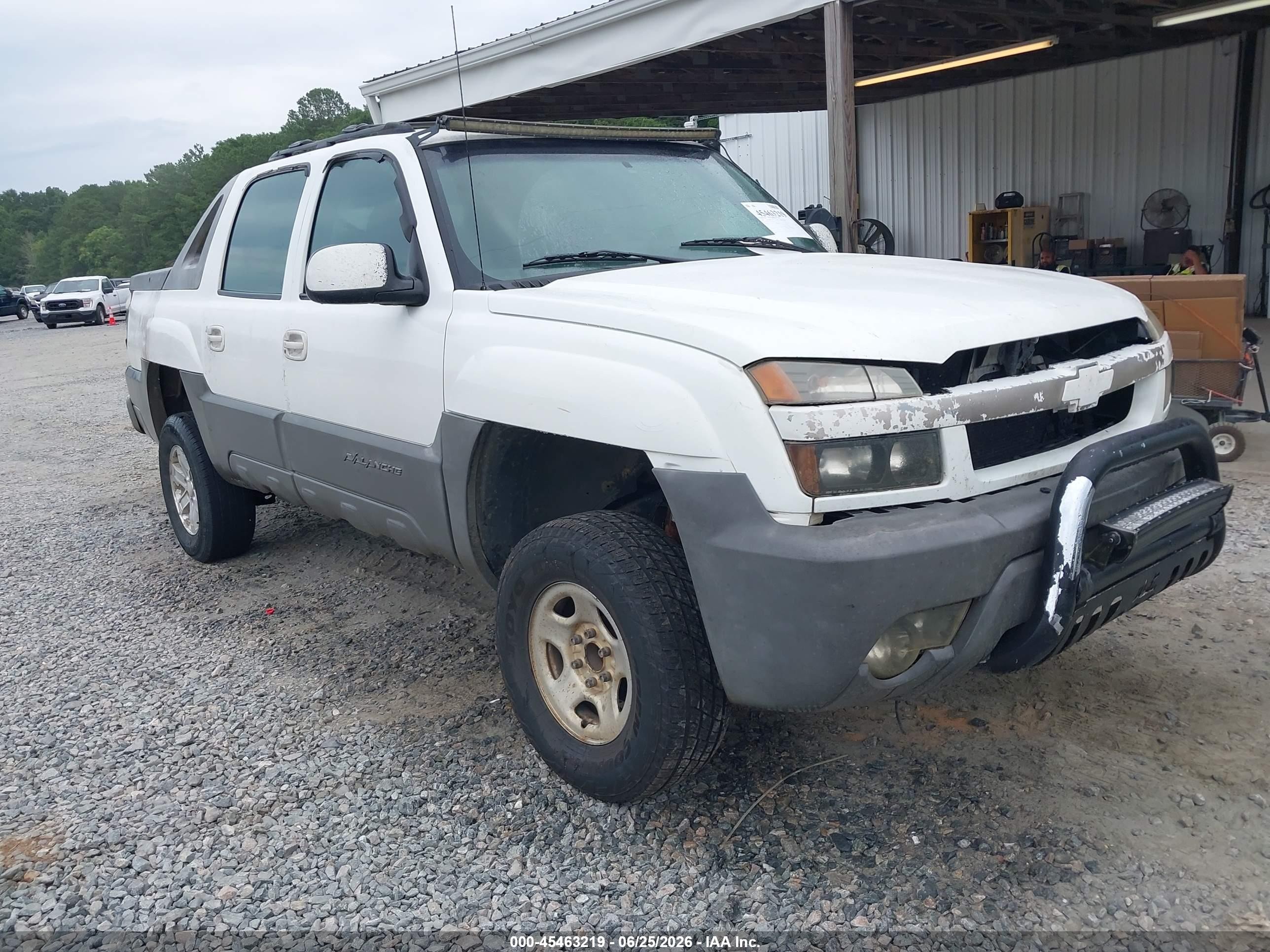 2002 Chevrolet Avalanche 1500   White vin: 3GNEC13T12G111591