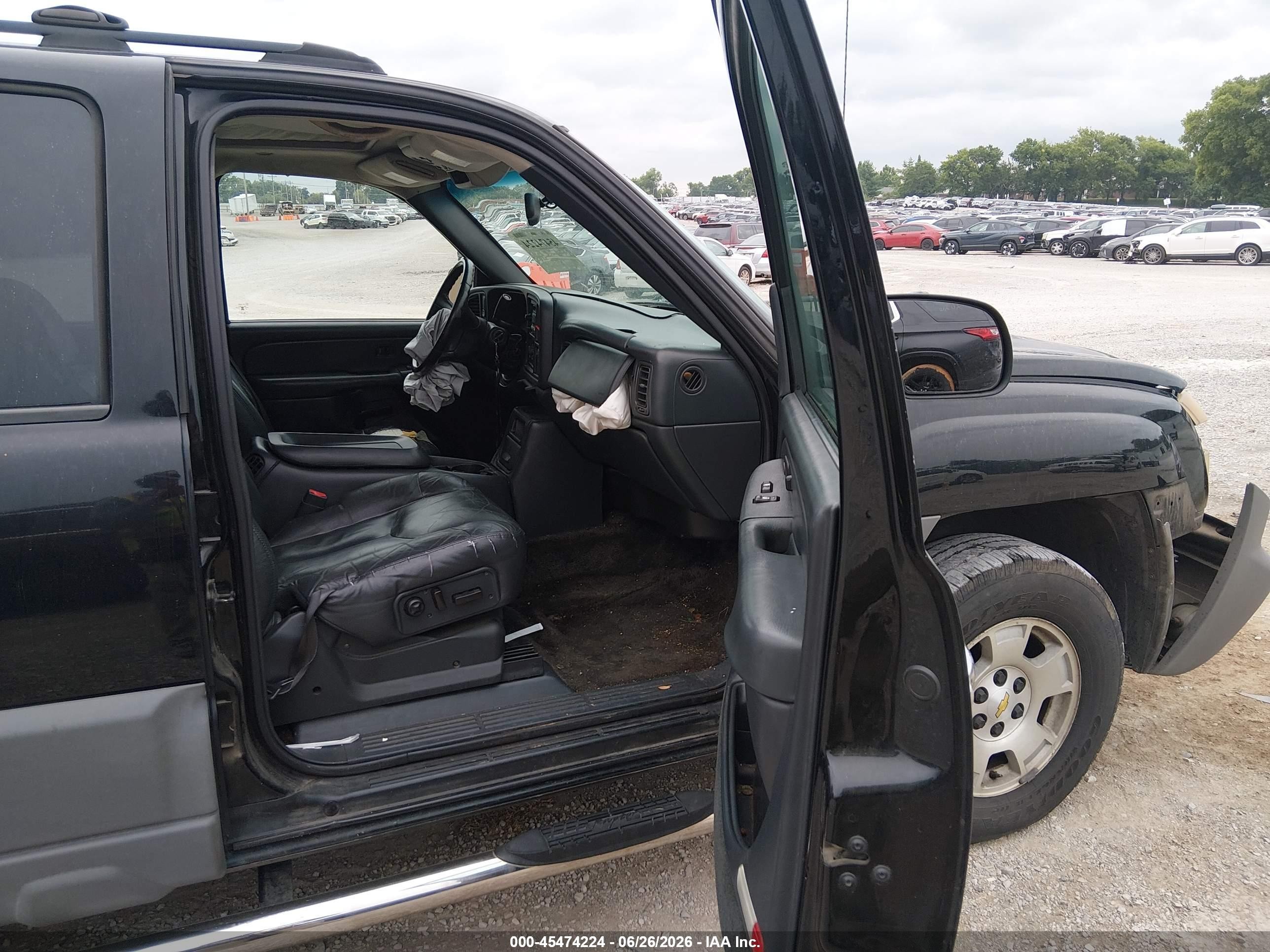 2002 Chevrolet Avalanche 1500   Black vin: 3GNEC13T22G231156