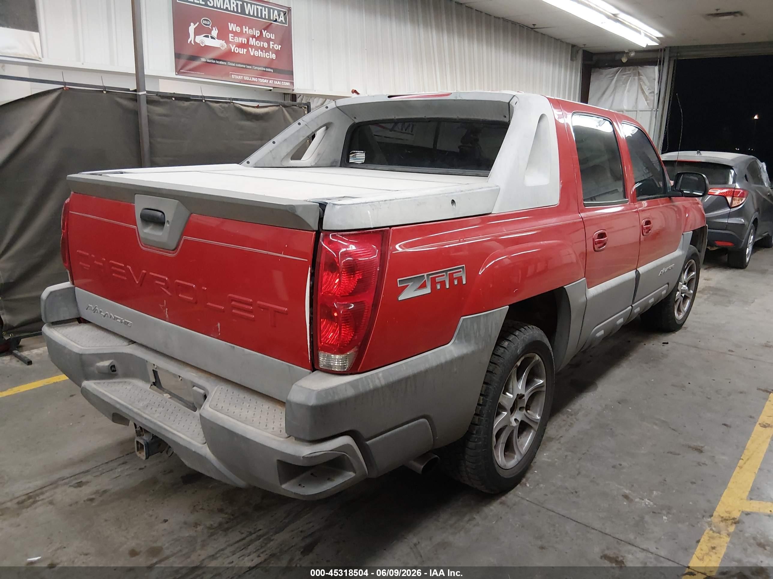 2002 Chevrolet Avalanche 1500   Красный vin: 3GNEC13T22G332049