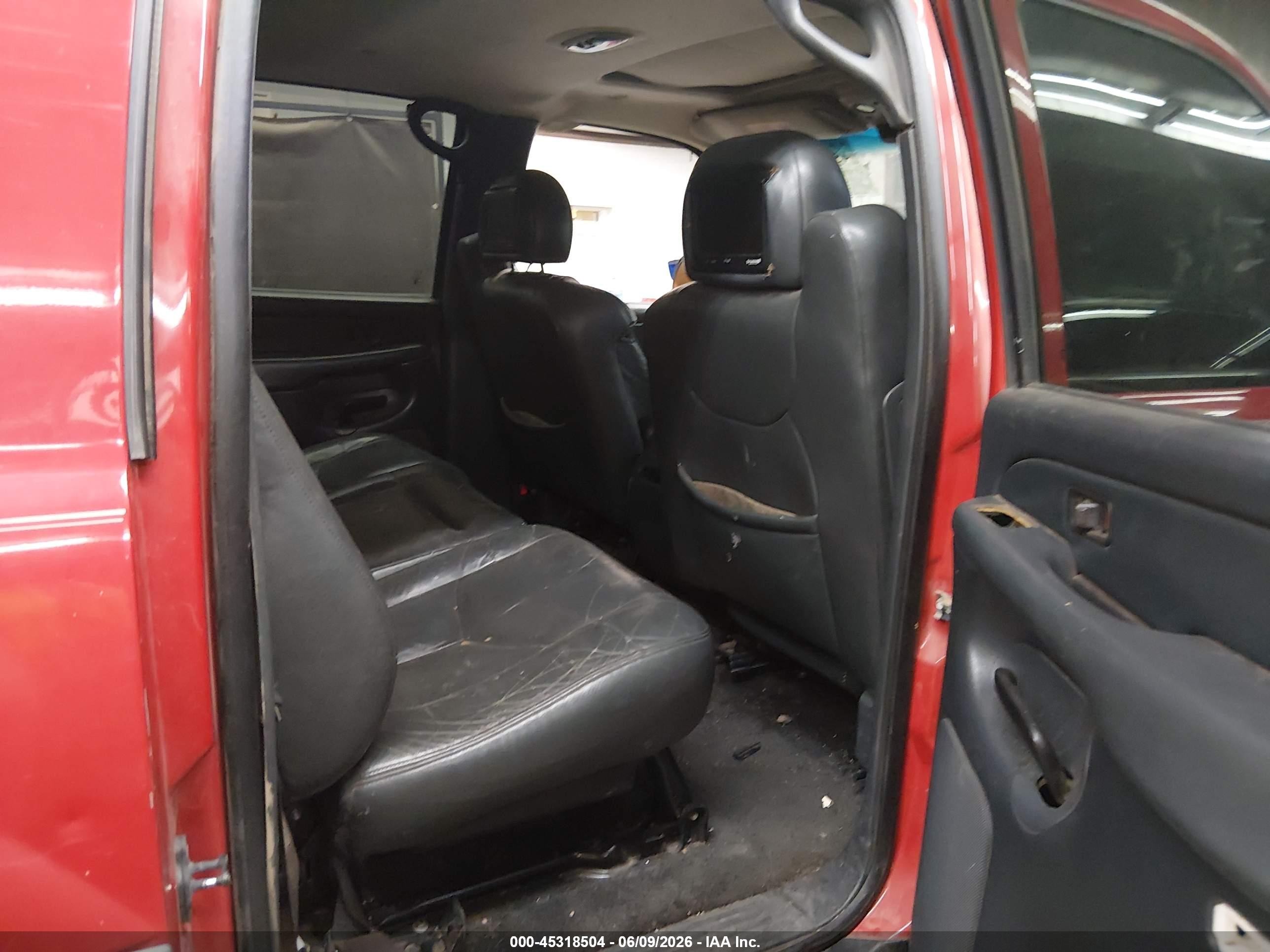 2002 Chevrolet Avalanche 1500   Красный vin: 3GNEC13T22G332049