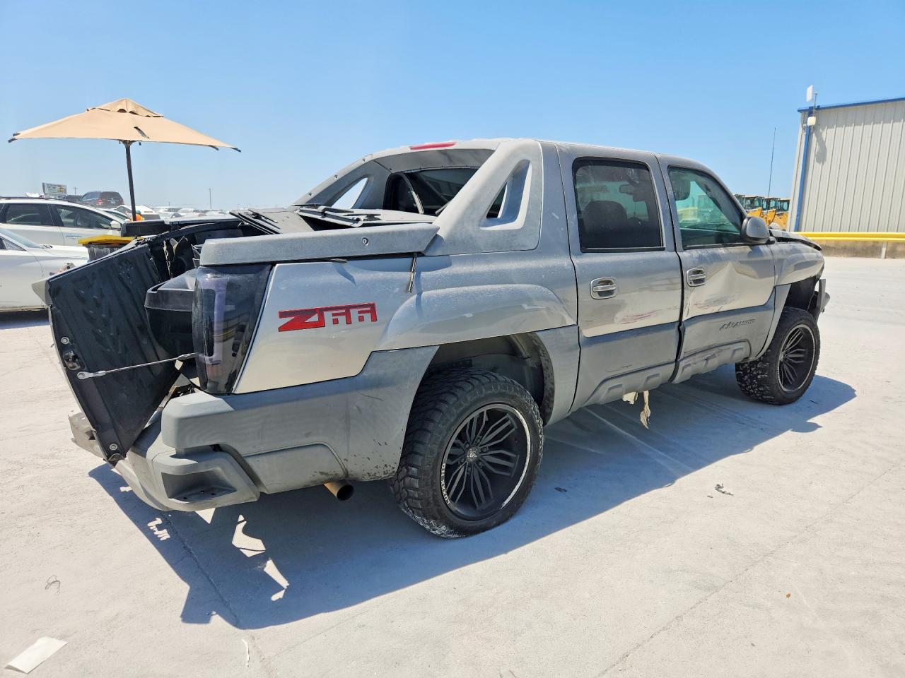 2002 Chevrolet Avalanche C1500 Серебряный vin: 3GNEC13T32G119269