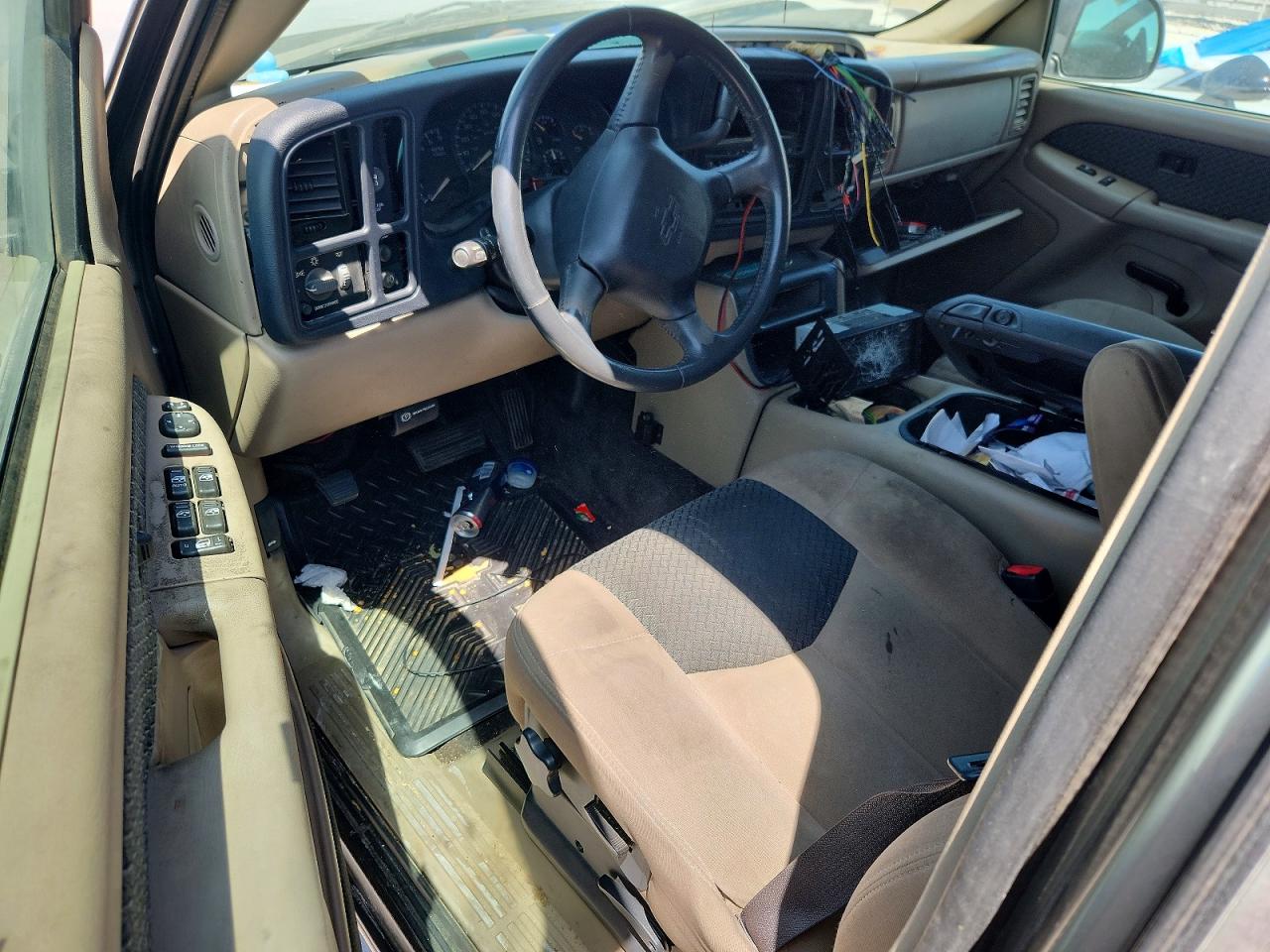 2002 Chevrolet Avalanche C1500 Серебряный vin: 3GNEC13T32G119269