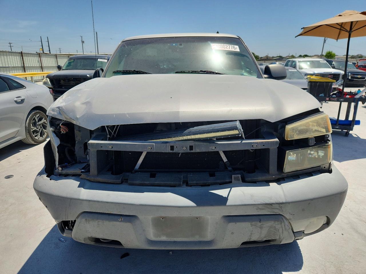 2002 Chevrolet Avalanche C1500 Серебряный vin: 3GNEC13T32G119269