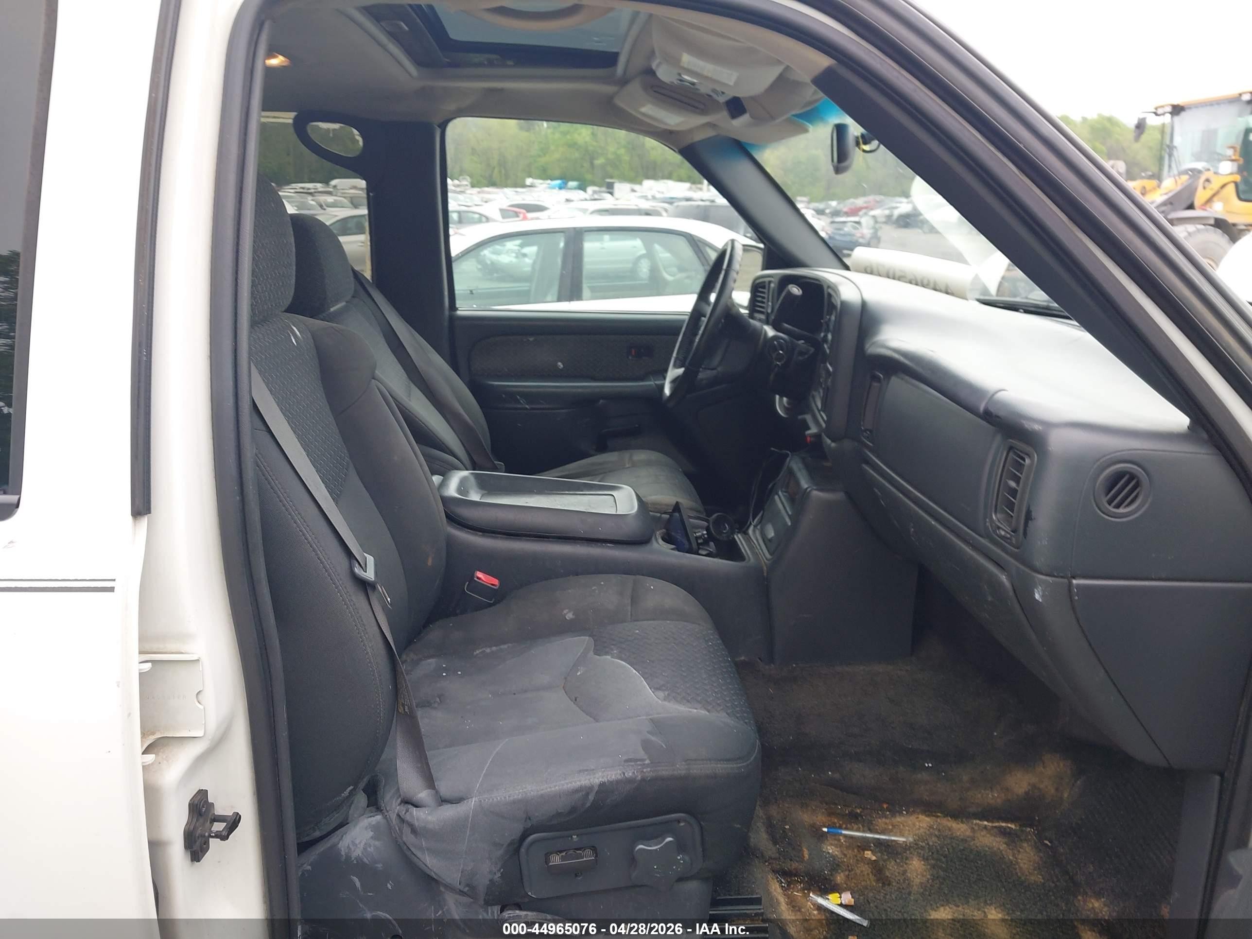 2002 Chevrolet Avalanche 1500   Белый vin: 3GNEC13T32G160467