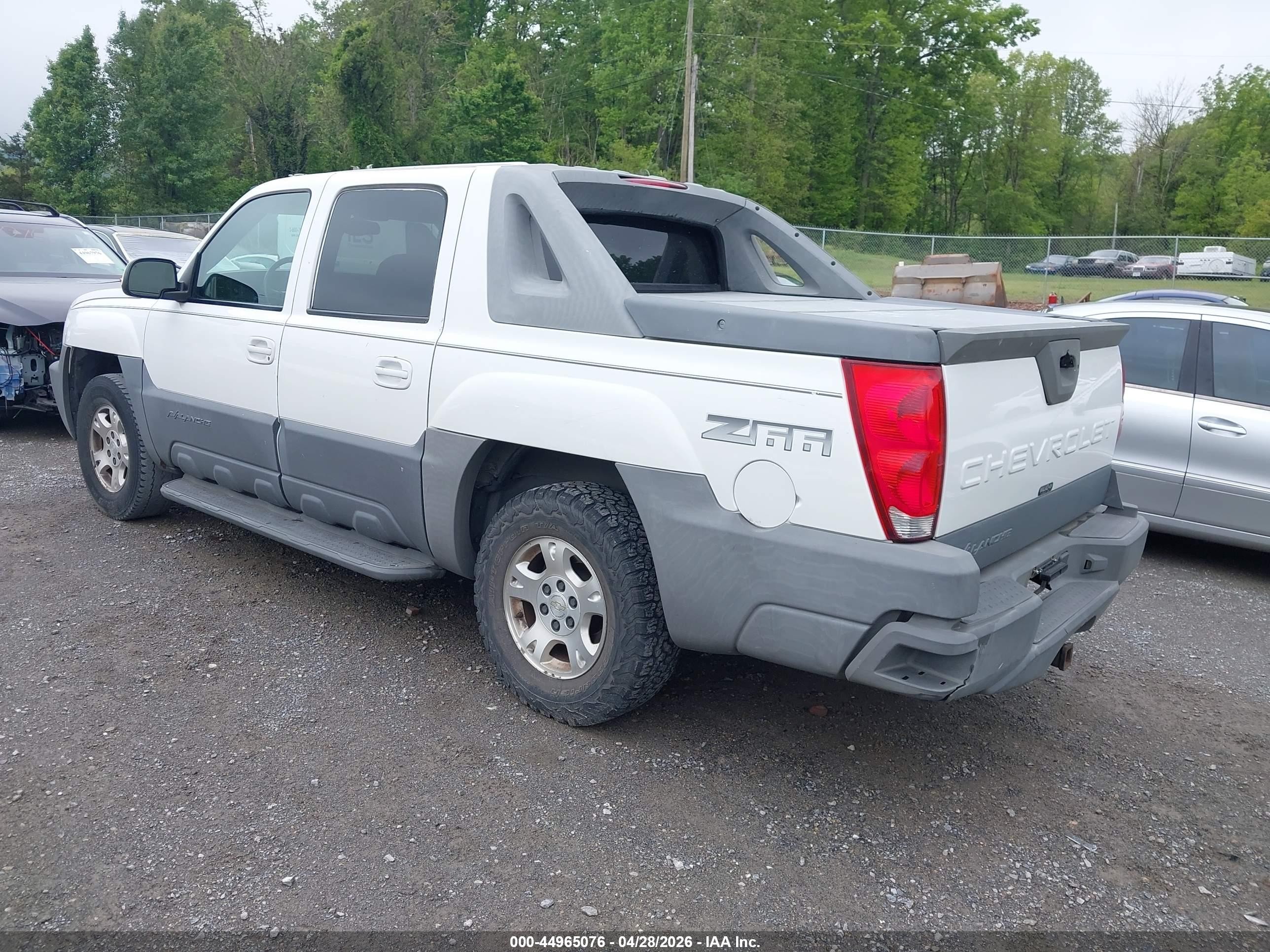 2002 Chevrolet Avalanche 1500   Белый vin: 3GNEC13T32G160467