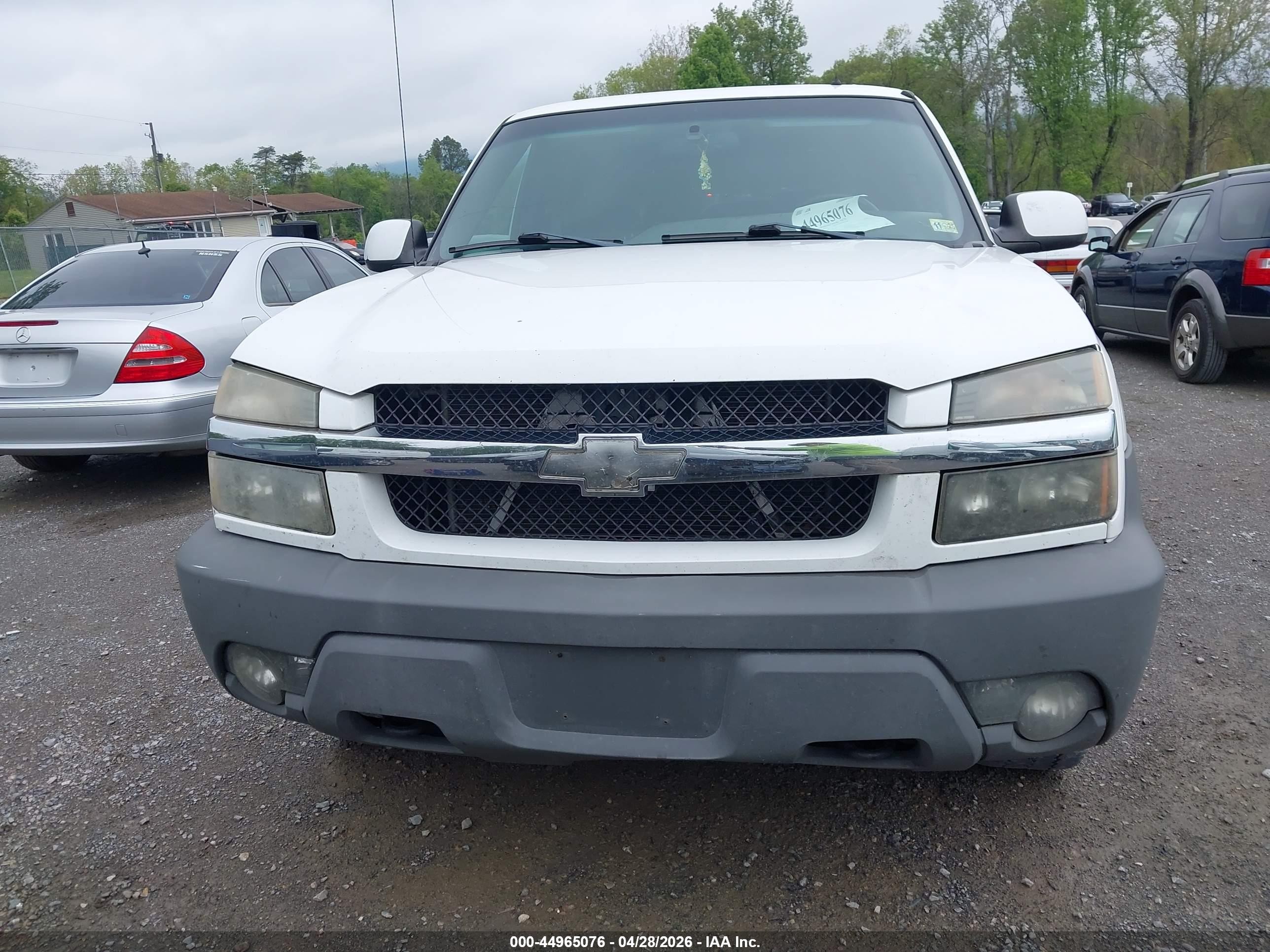 2002 Chevrolet Avalanche 1500   Белый vin: 3GNEC13T32G160467