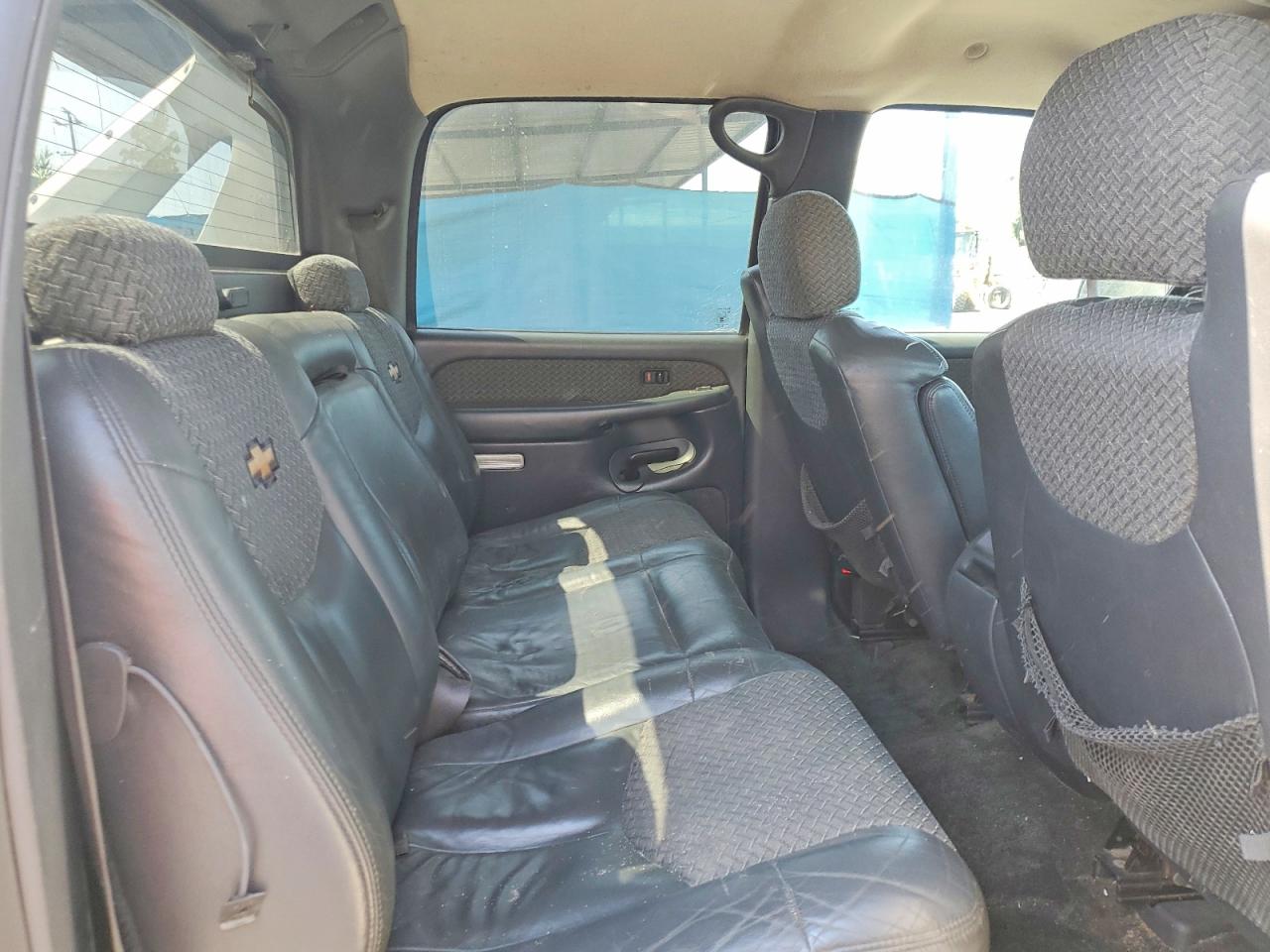 2002 Chevrolet Avalanche C1500 Белый vin: 3GNEC13T32G224541
