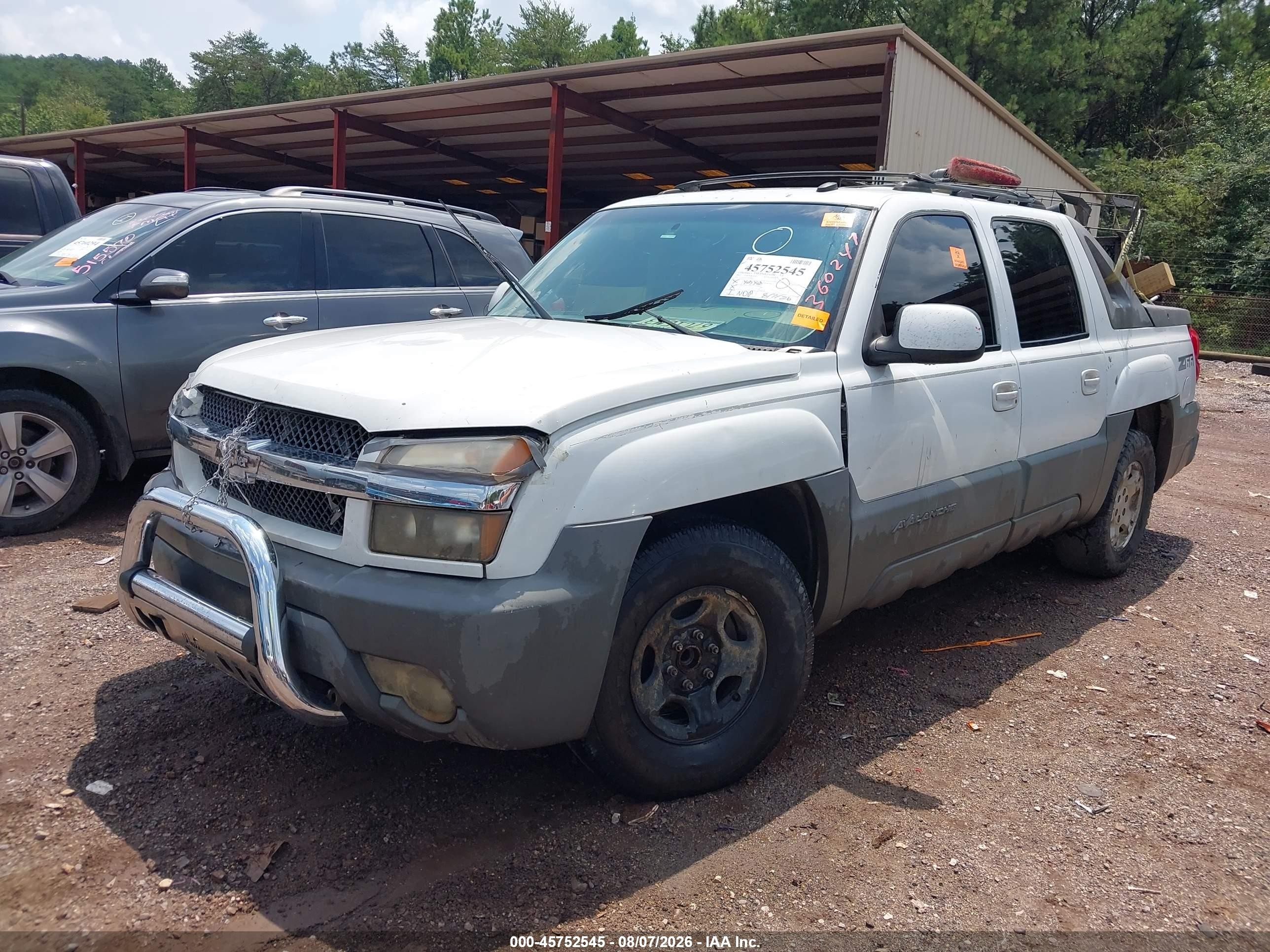 2002 Chevrolet Avalanche 1500   White vin: 3GNEC13T32G360247