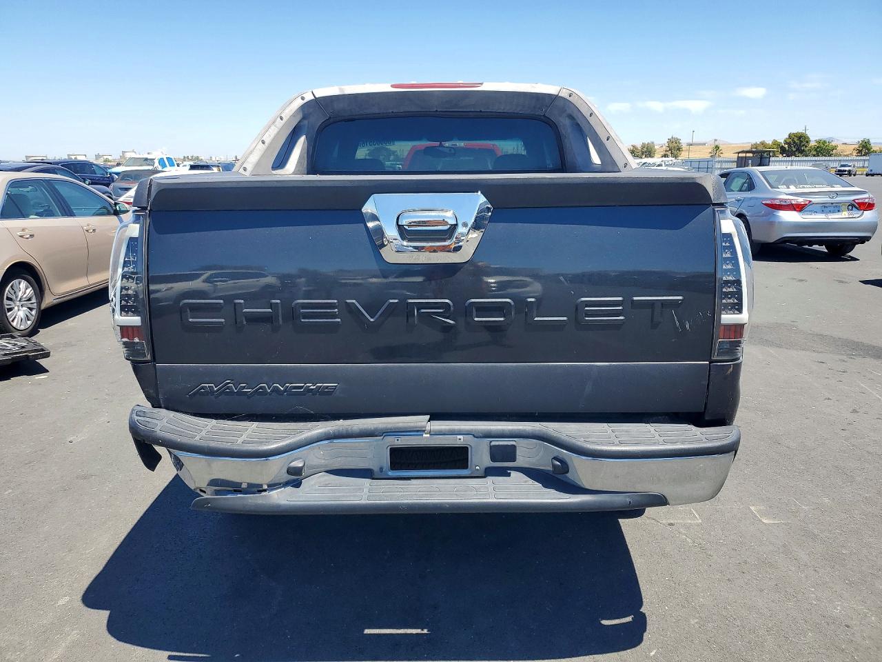 2003 Chevrolet Avalanche C1500 Gray vin: 3GNEC13T33G257850