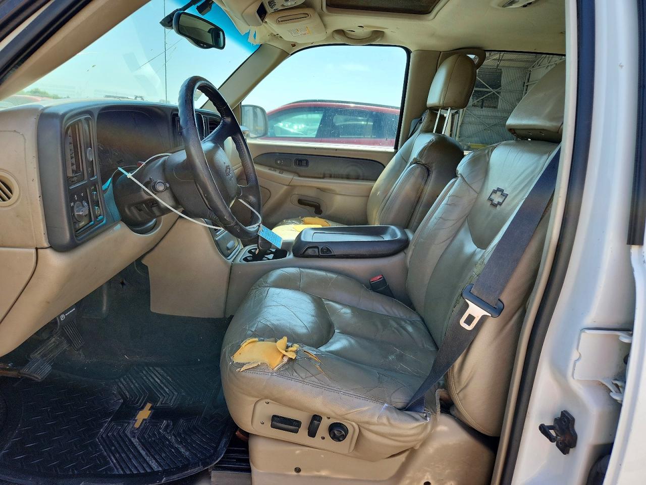 2002 Chevrolet Avalanche C1500 White vin: 3GNEC13T42G289527