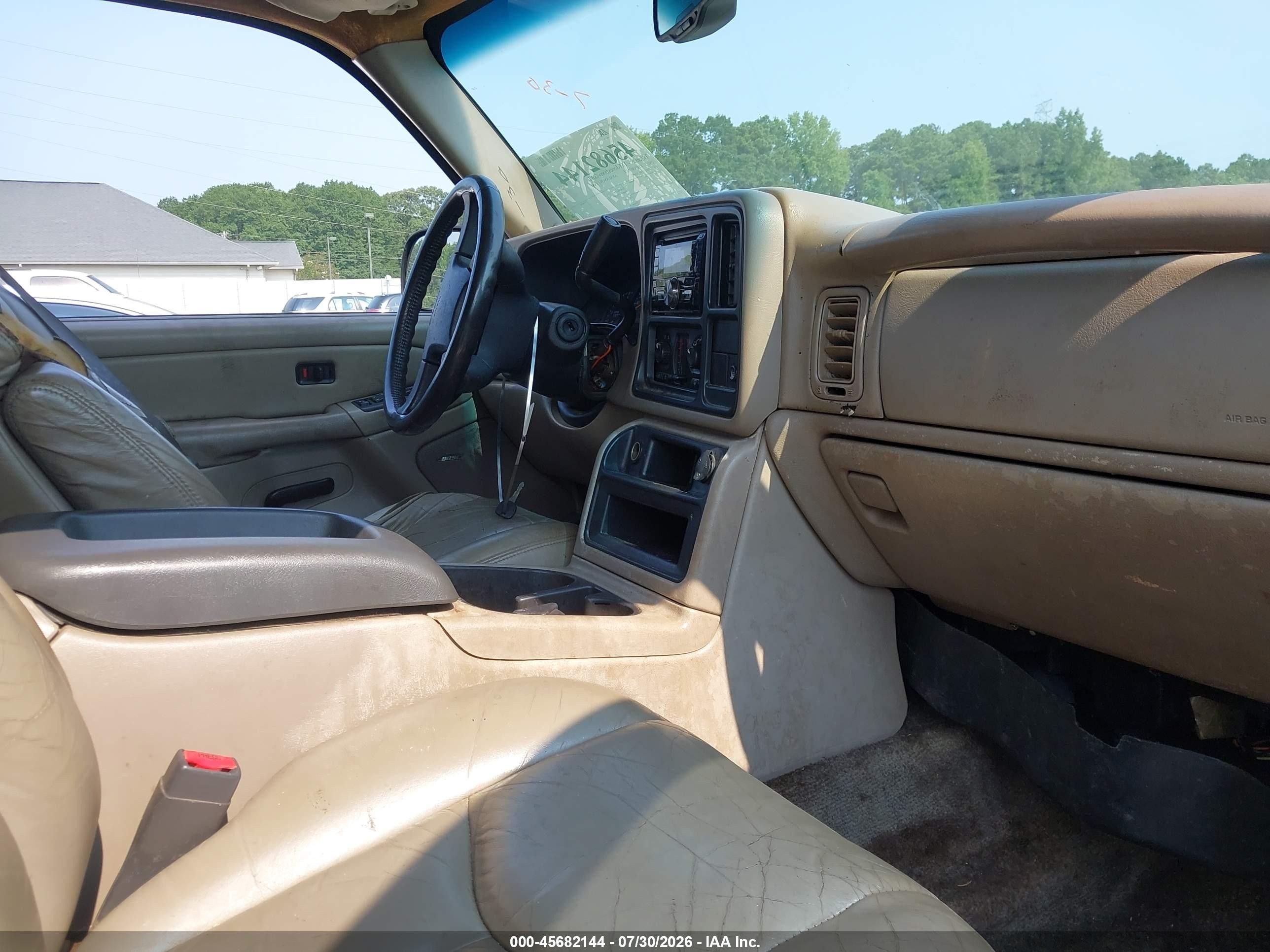 2003 Chevrolet Avalanche 1500   White vin: 3GNEC13T43G136812