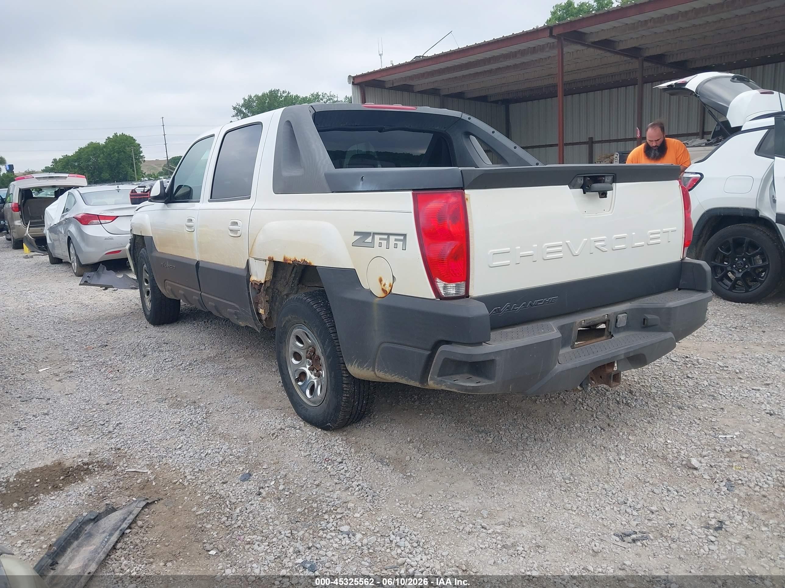 2003 Chevrolet Avalanche 1500   Белый vin: 3GNEC13T53G346612