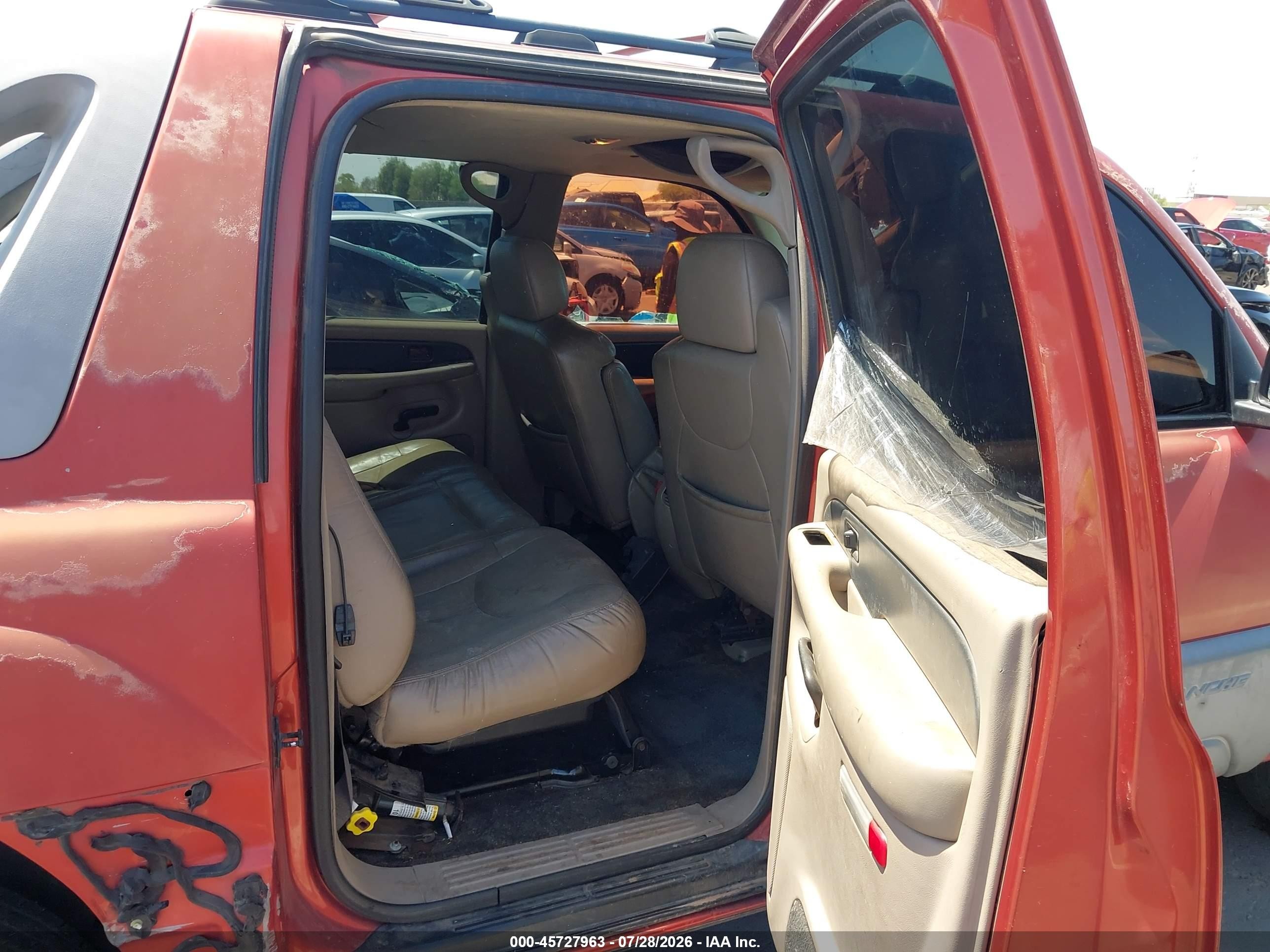 2002 Chevrolet Avalanche 1500   Orange vin: 3GNEC13T62G221777