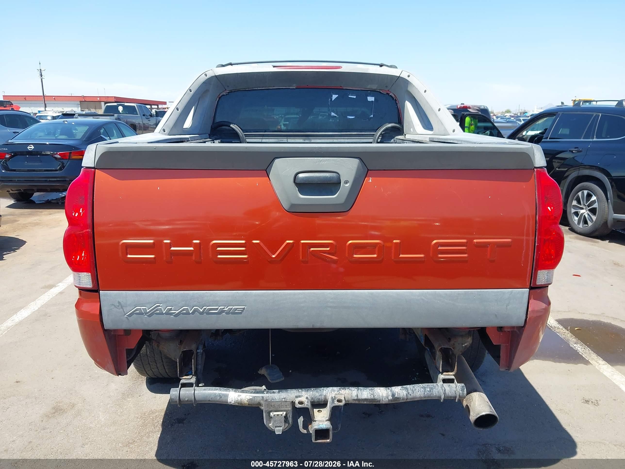 2002 Chevrolet Avalanche 1500   Orange vin: 3GNEC13T62G221777