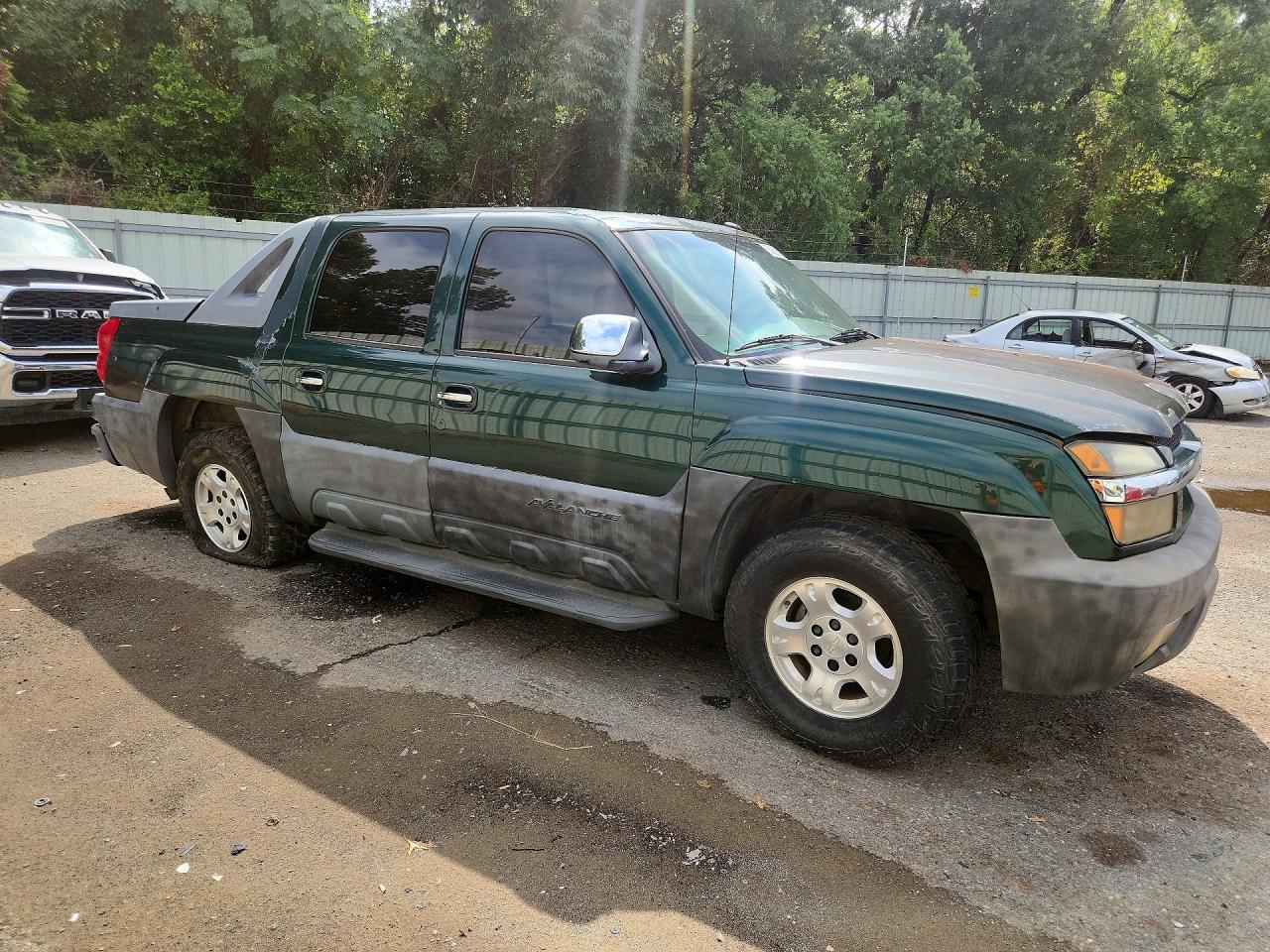 2003 Chevrolet Avalanche C1500 Green vin: 3GNEC13T63G137377