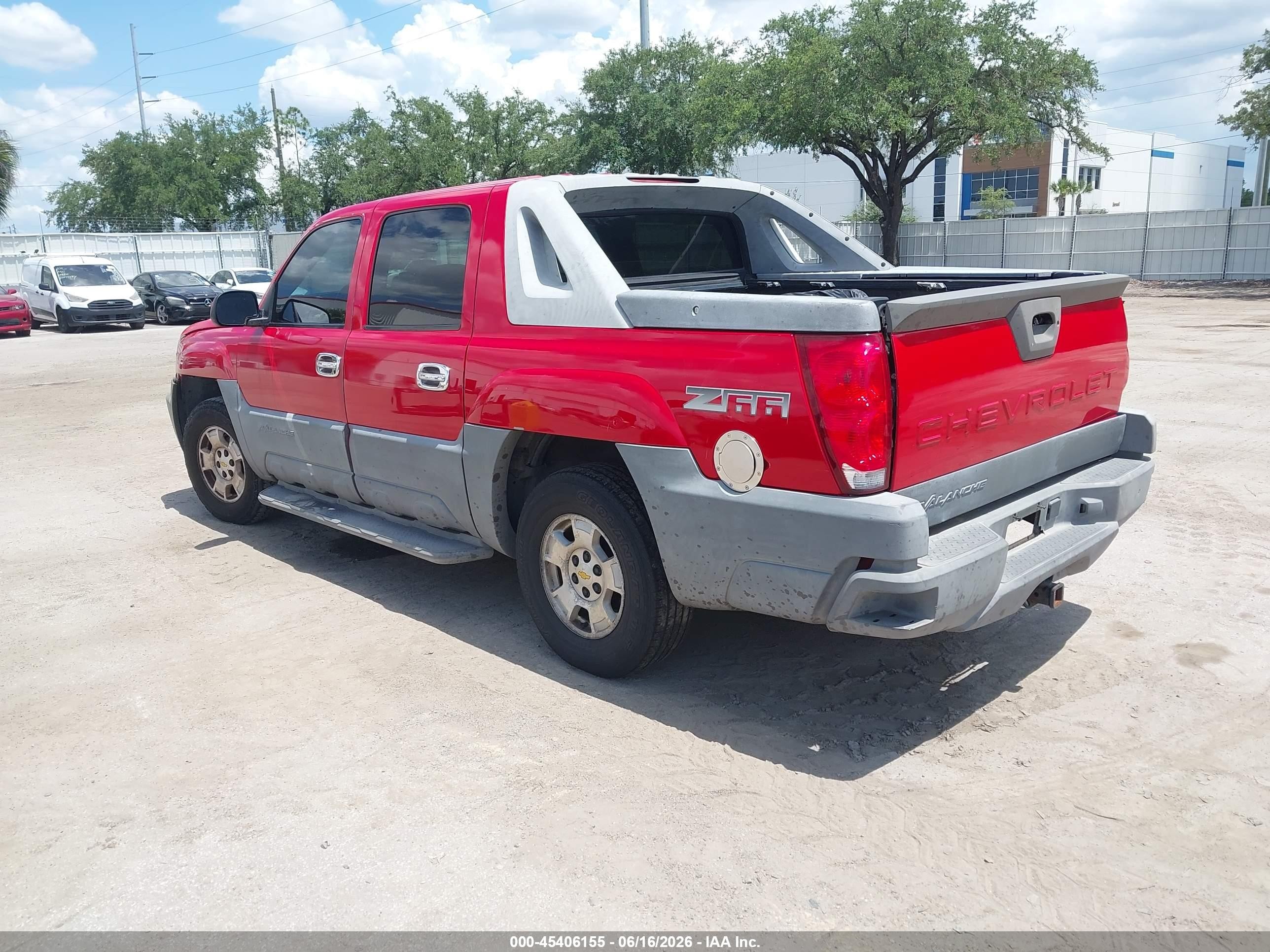 2002 Chevrolet Avalanche 1500   Red vin: 3GNEC13T72G156230