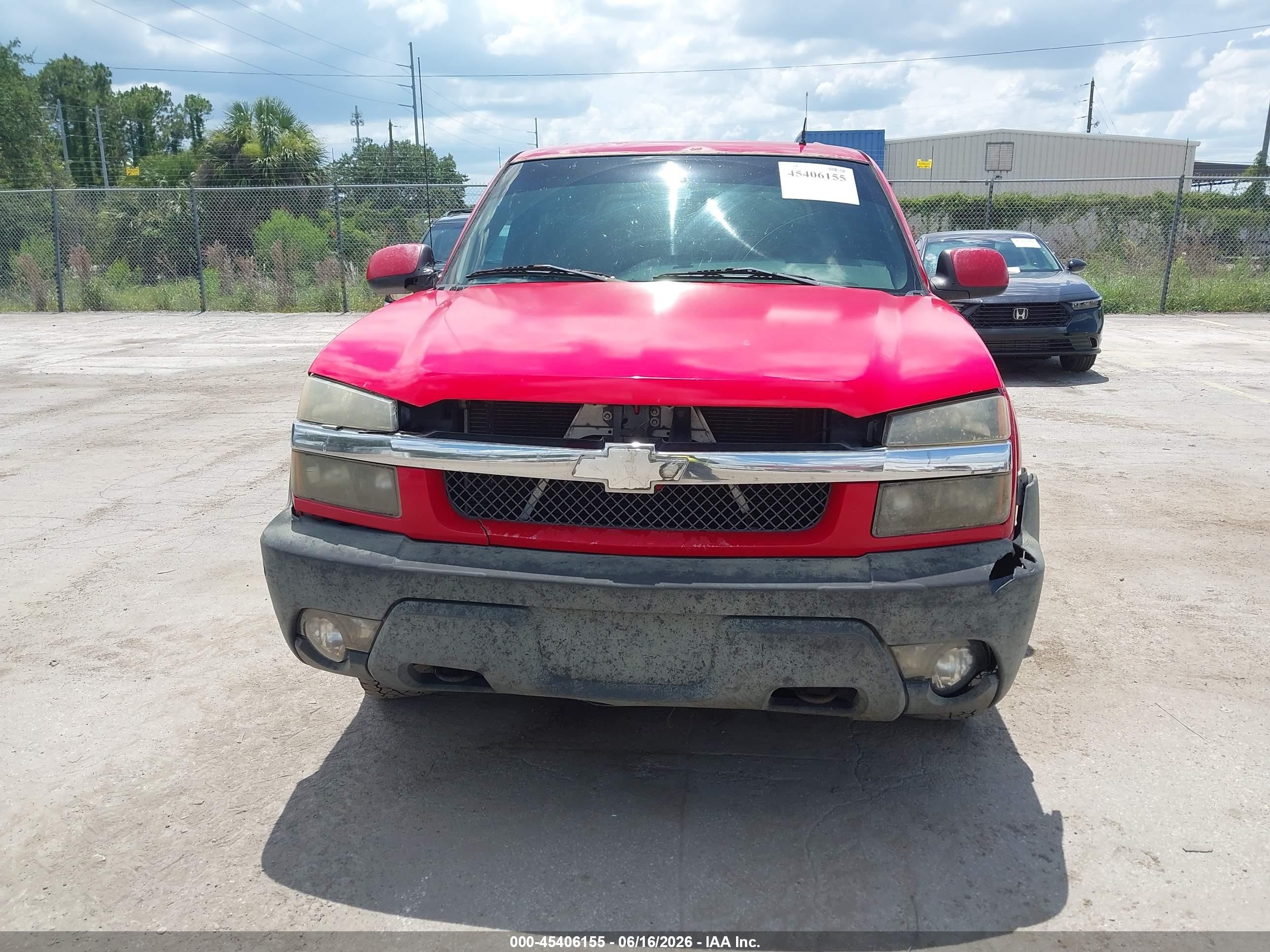 2002 Chevrolet Avalanche 1500   Red vin: 3GNEC13T72G156230