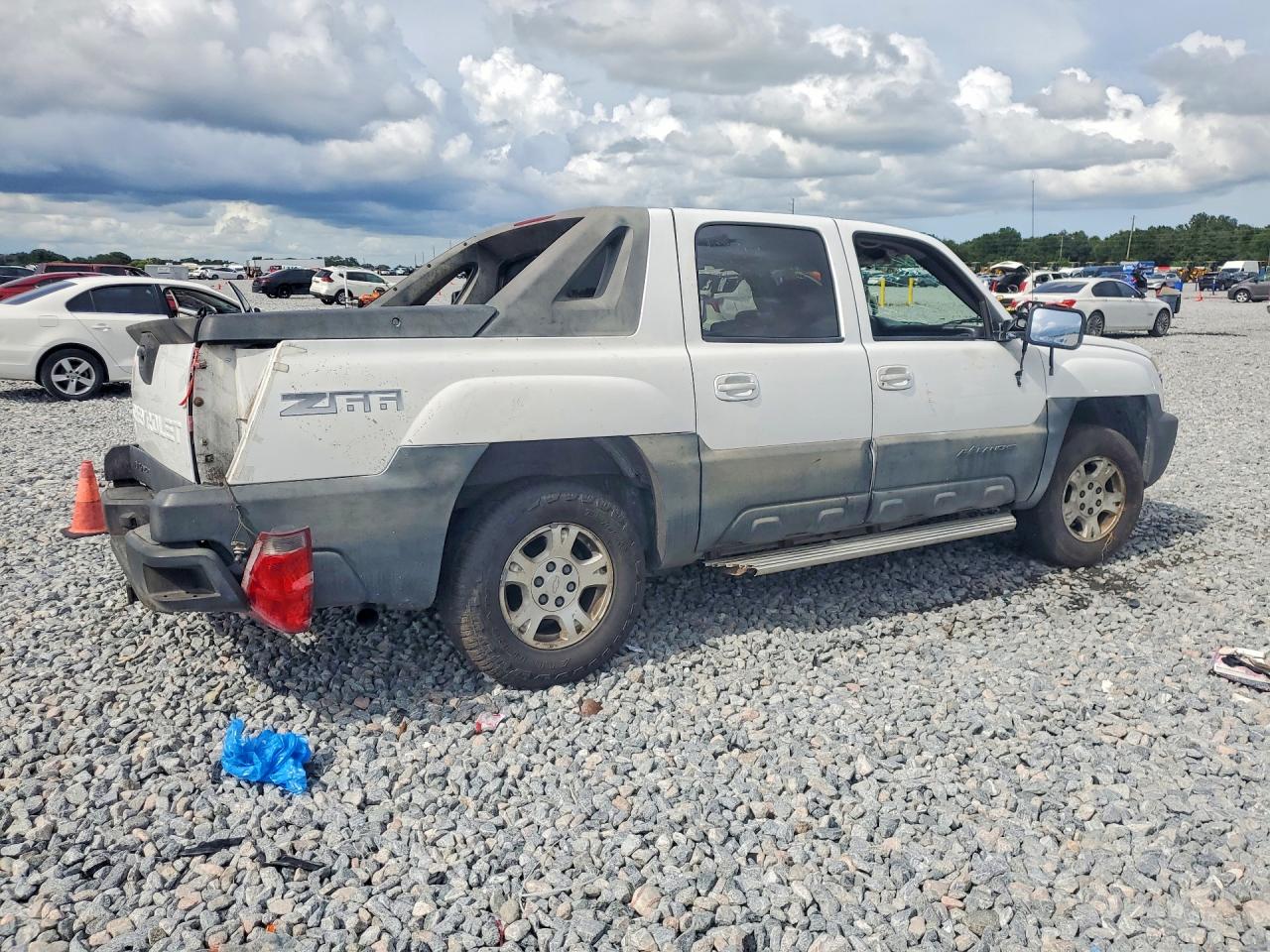 2003 Chevrolet Avalanche C1500 White vin: 3GNEC13T73G144192