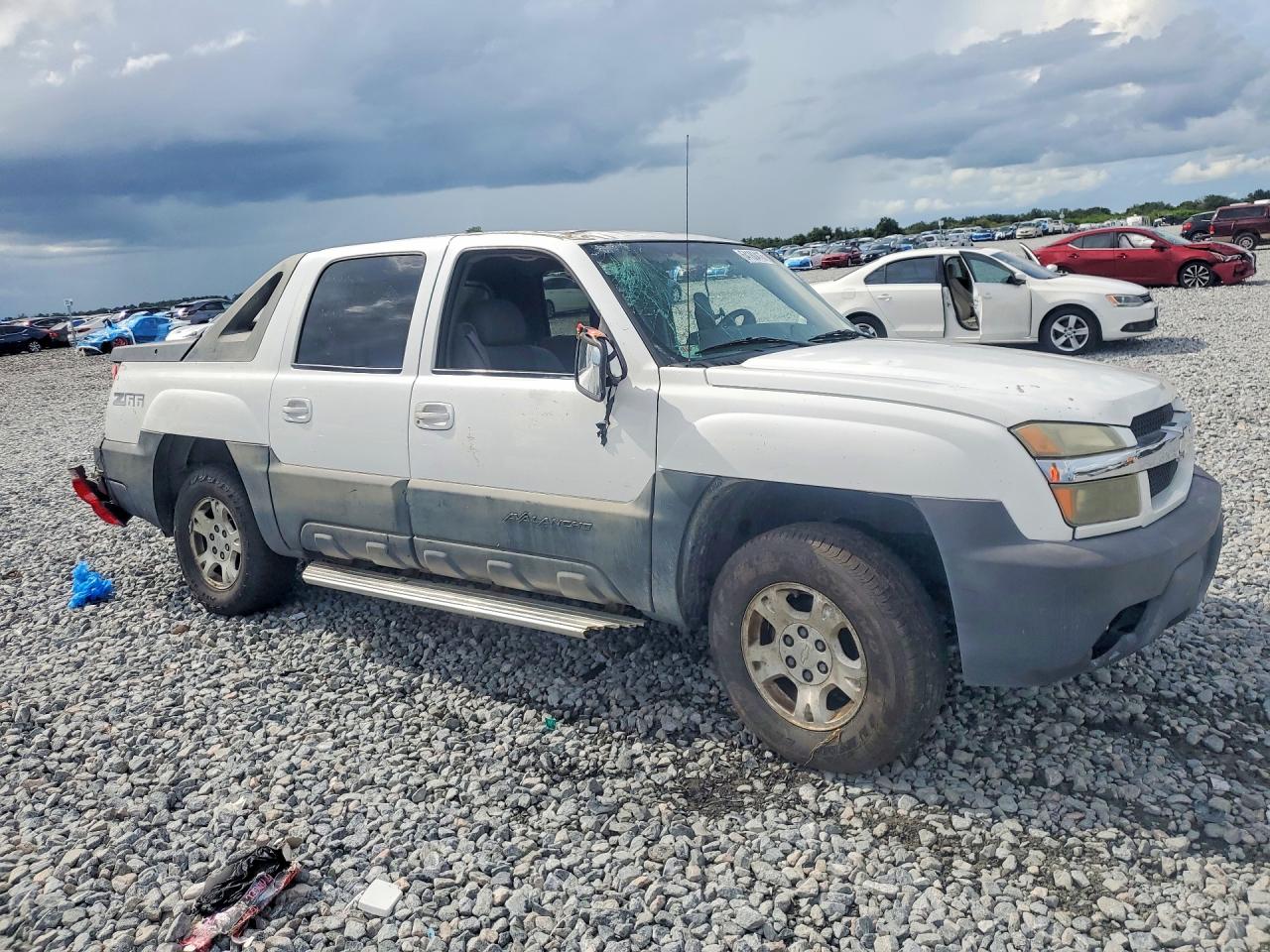 2003 Chevrolet Avalanche C1500 White vin: 3GNEC13T73G144192