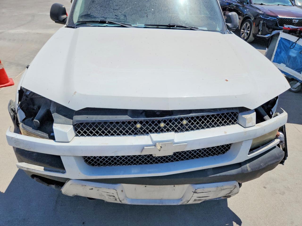 2002 Chevrolet Avalanche C1500 White vin: 3GNEC13T82G125522