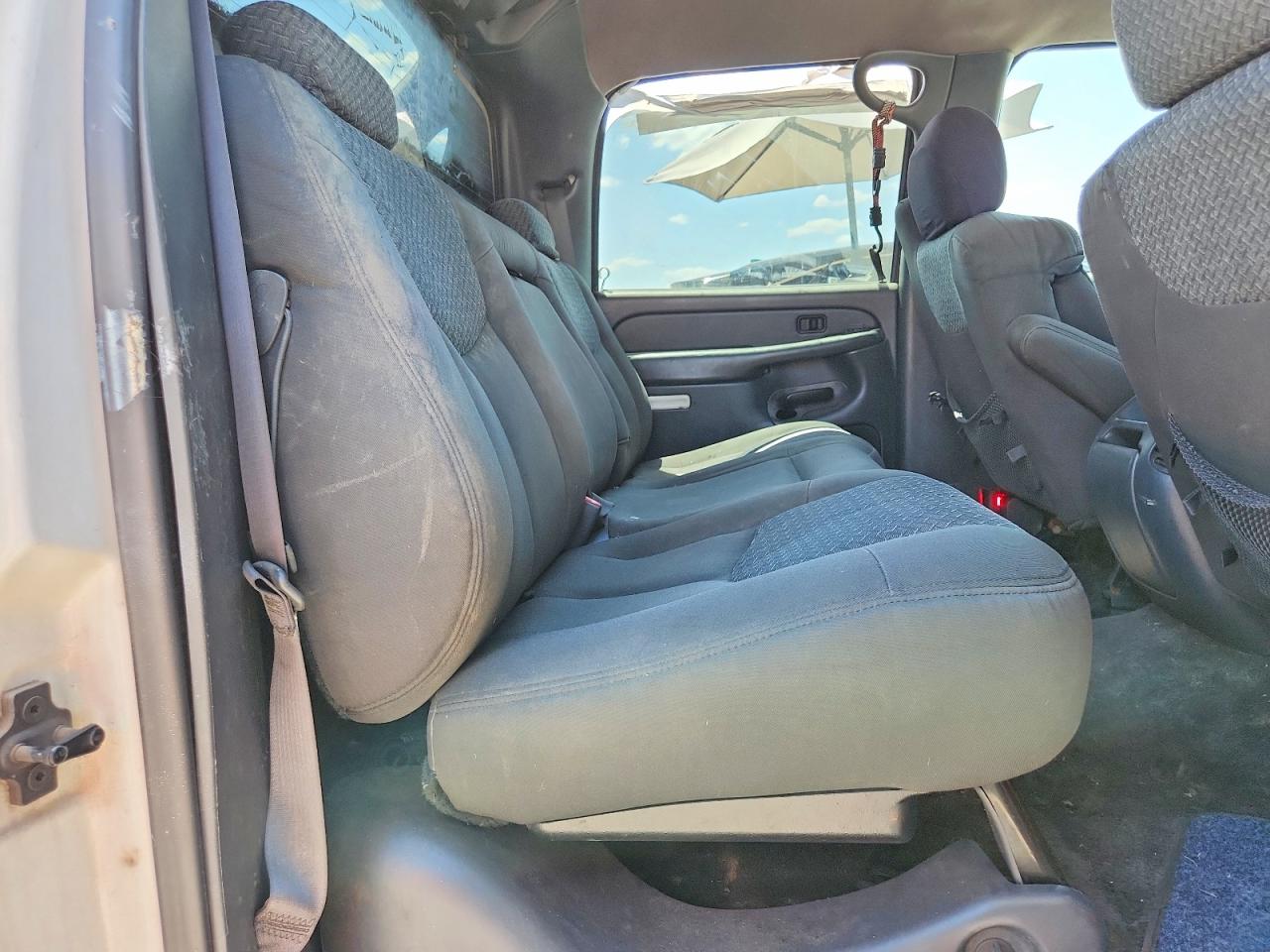2002 Chevrolet Avalanche C1500 White vin: 3GNEC13T82G125522