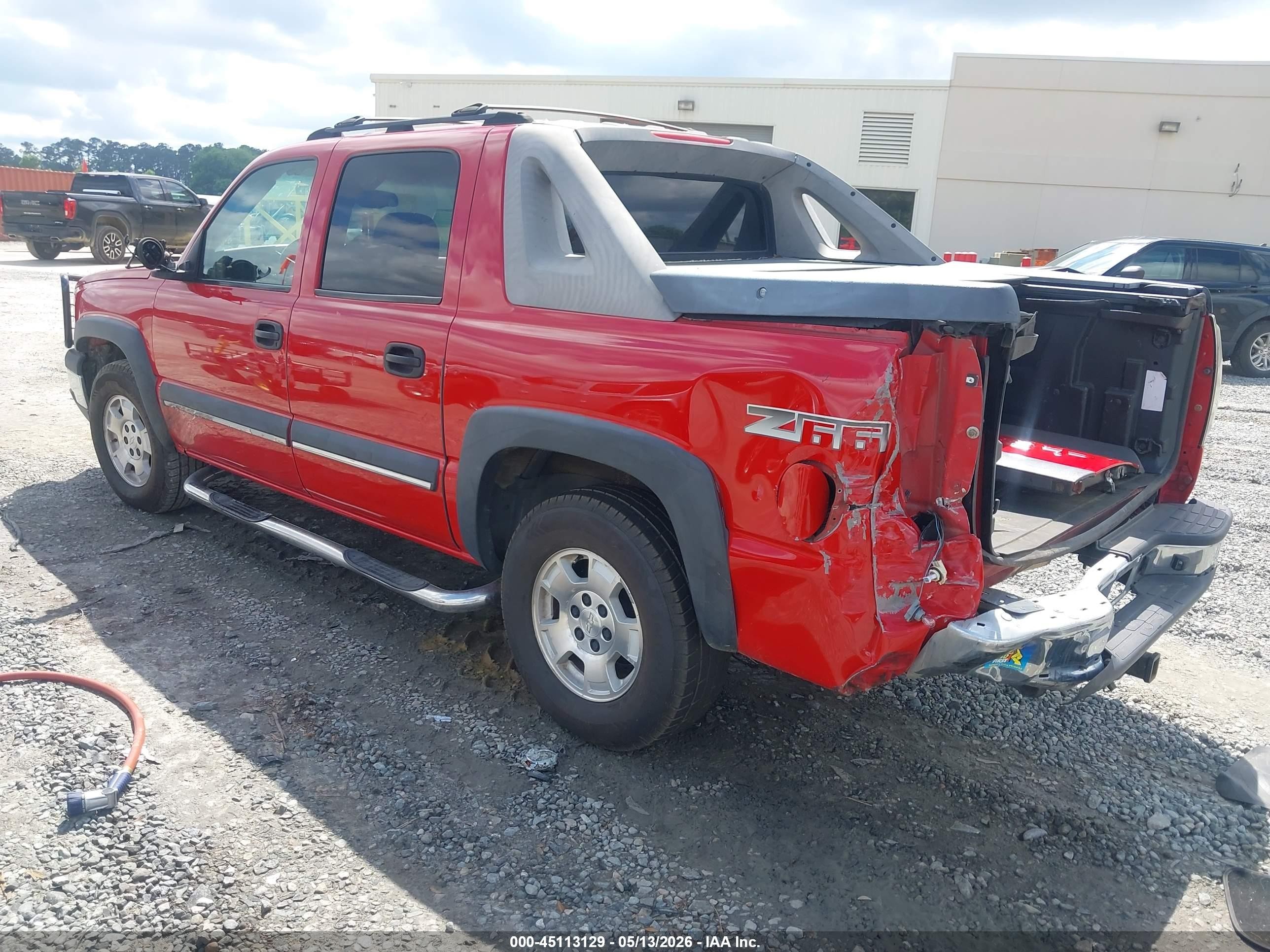 2003 Chevrolet Avalanche 1500   Red vin: 3GNEC13T83G327584
