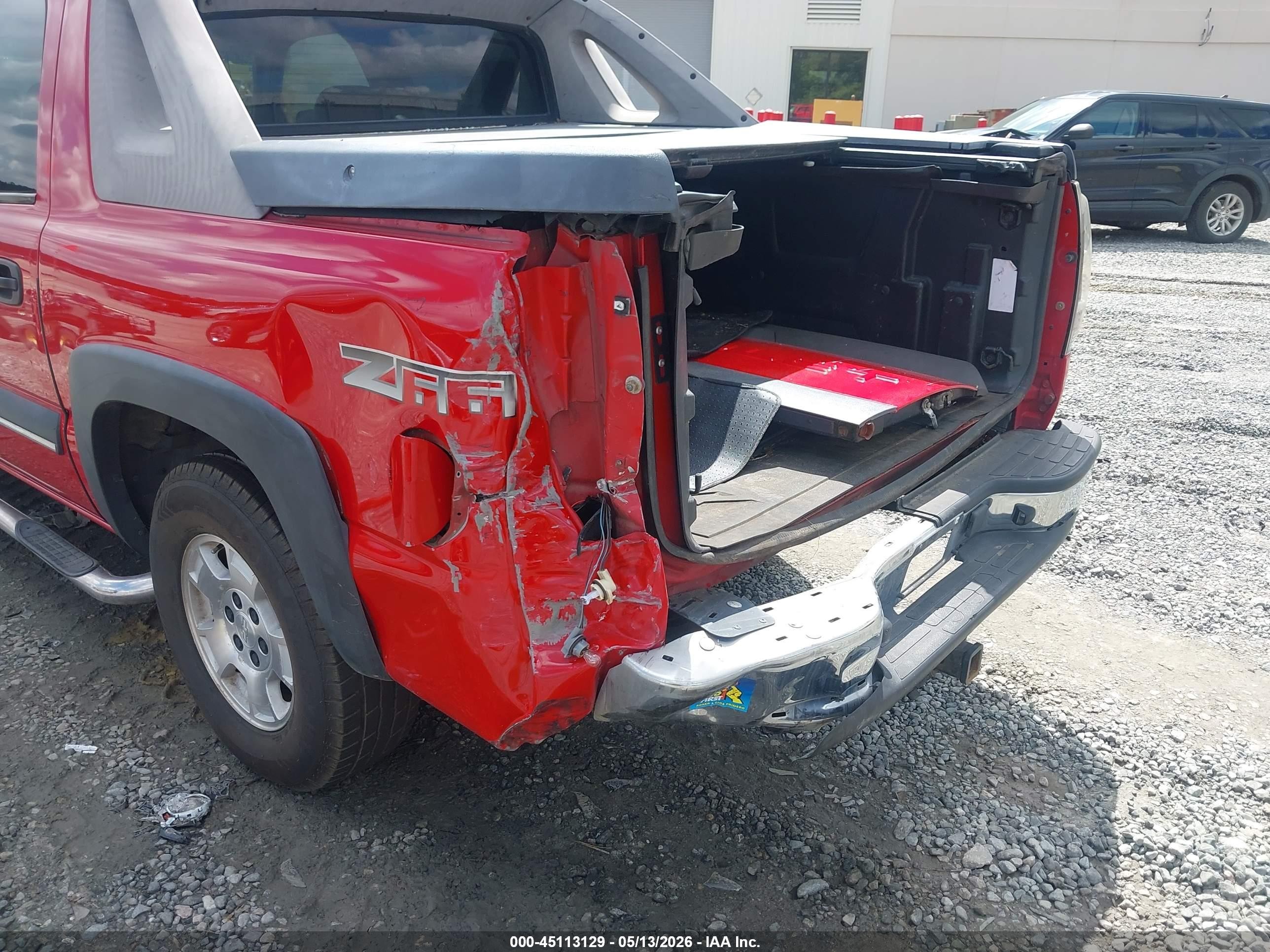 2003 Chevrolet Avalanche 1500   Red vin: 3GNEC13T83G327584