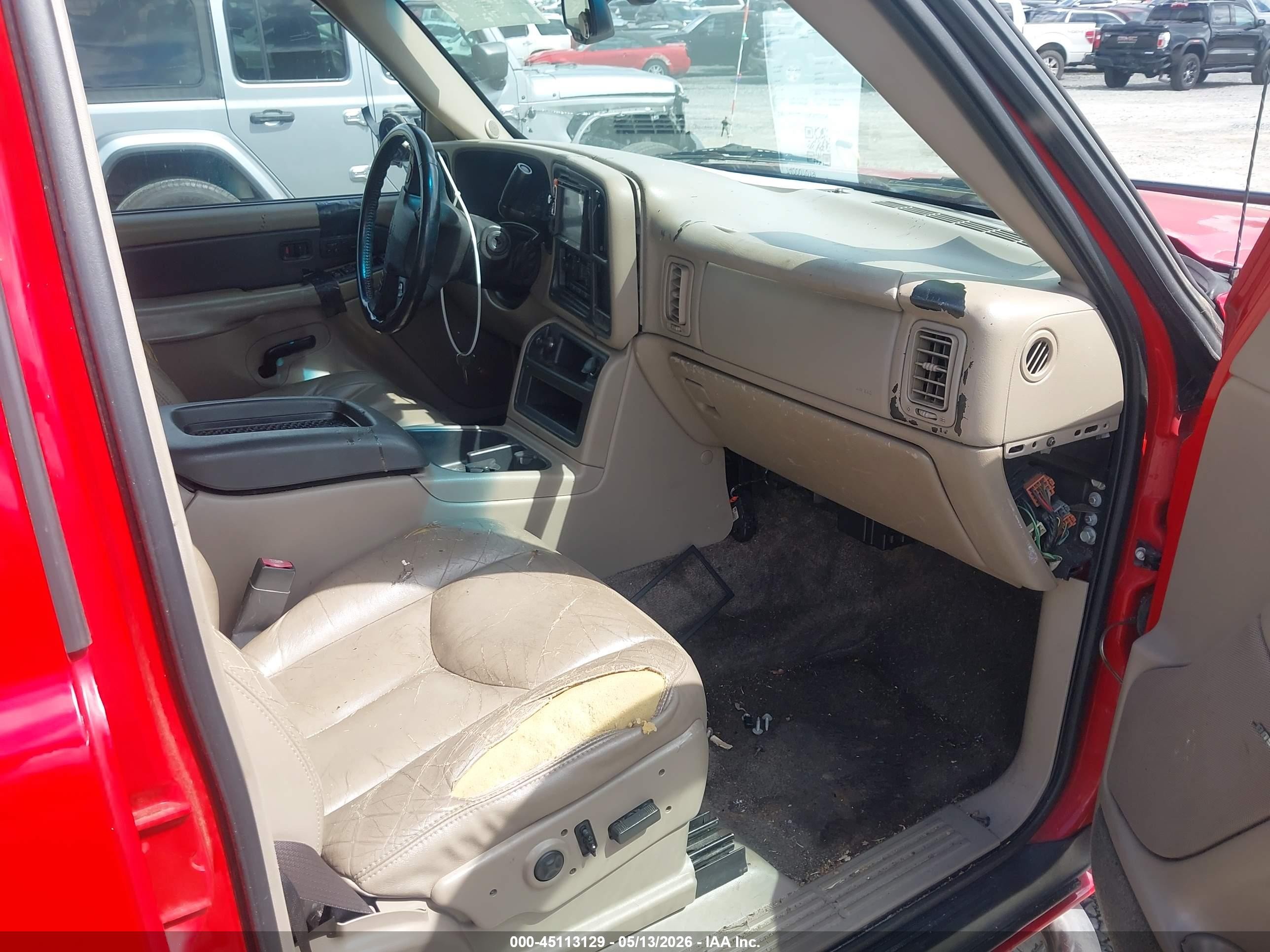 2003 Chevrolet Avalanche 1500   Red vin: 3GNEC13T83G327584