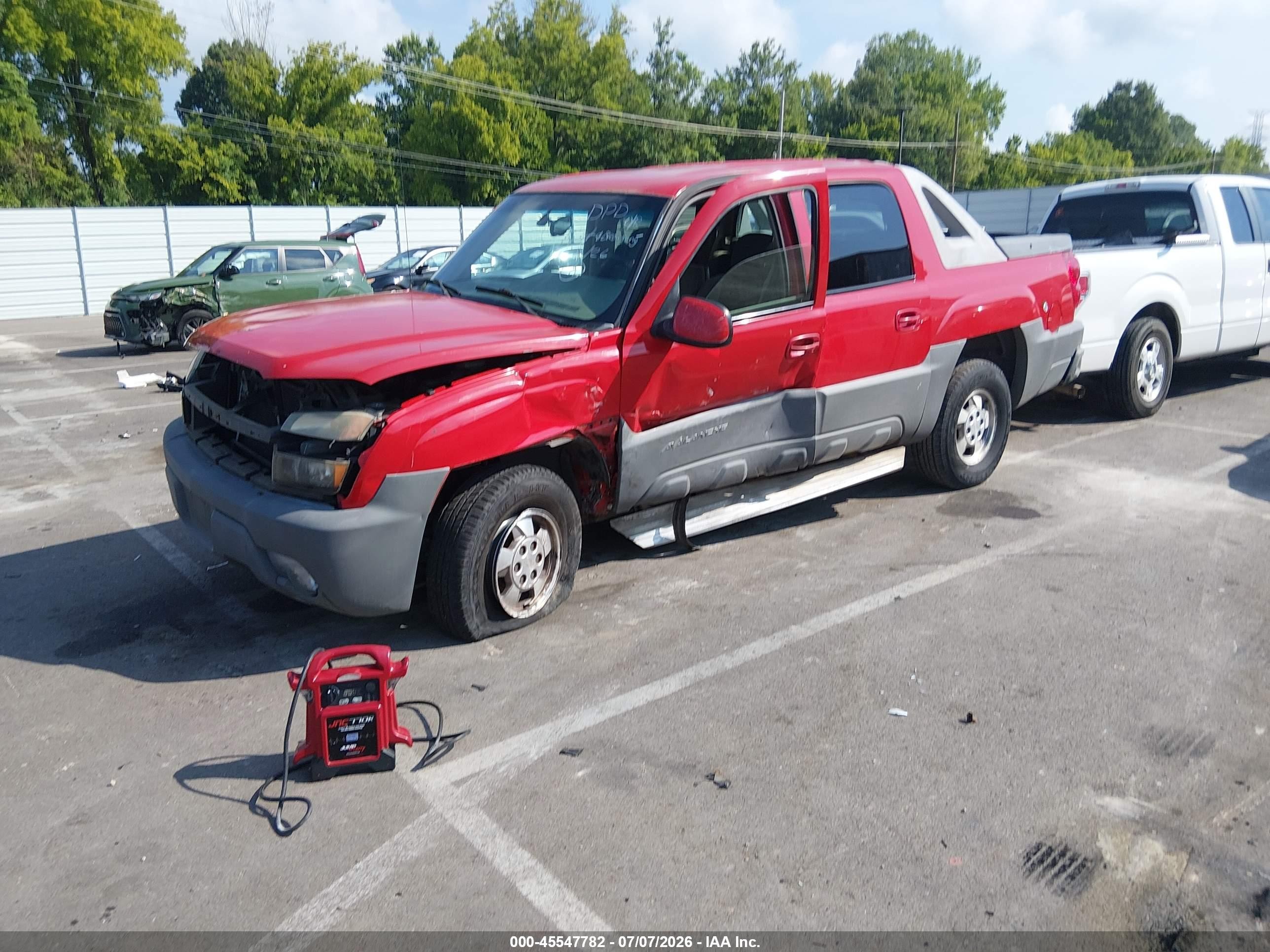 2002 Chevrolet Avalanche 1500   Red vin: 3GNEC13T92G208649
