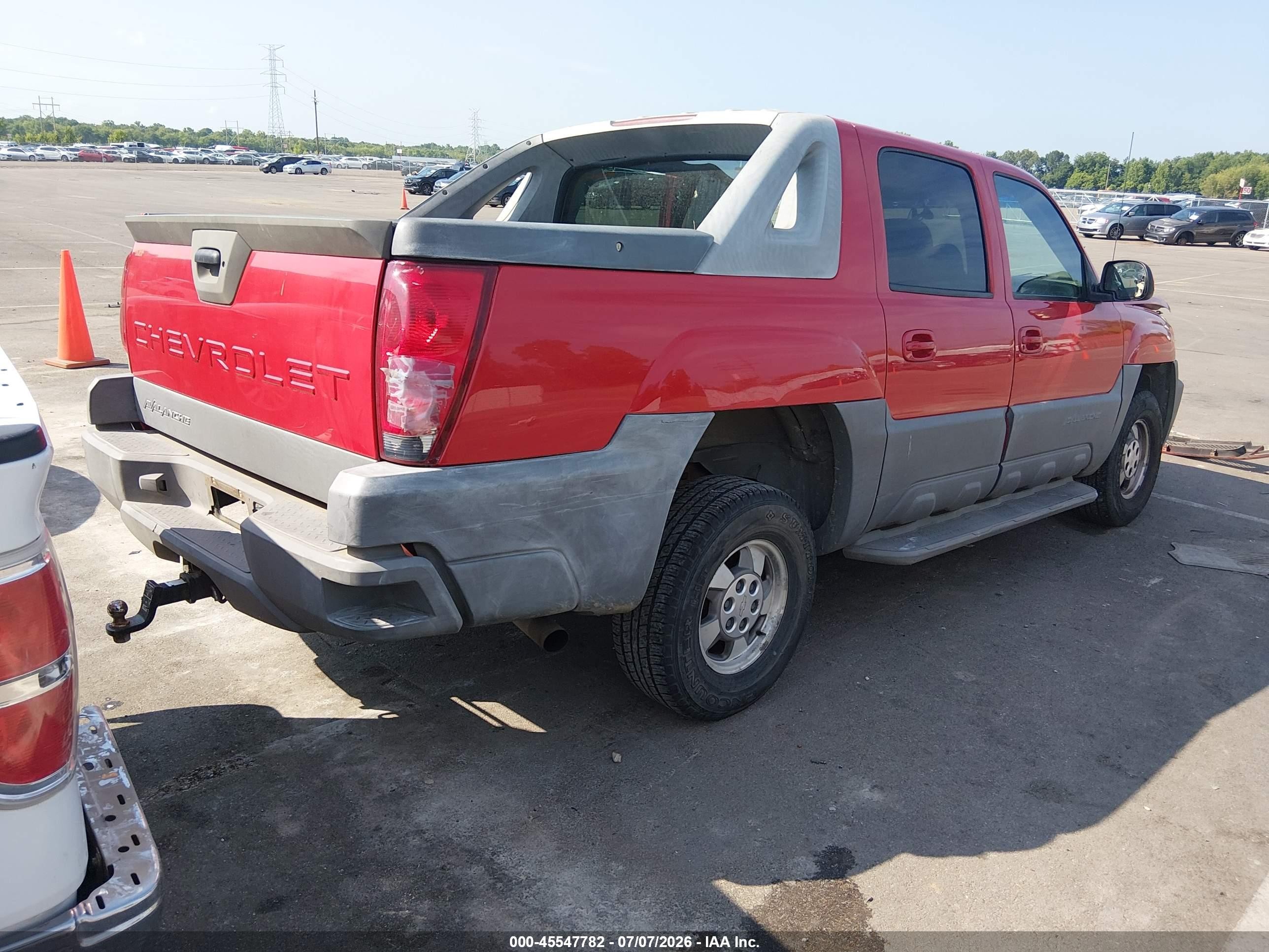 2002 Chevrolet Avalanche 1500   Red vin: 3GNEC13T92G208649