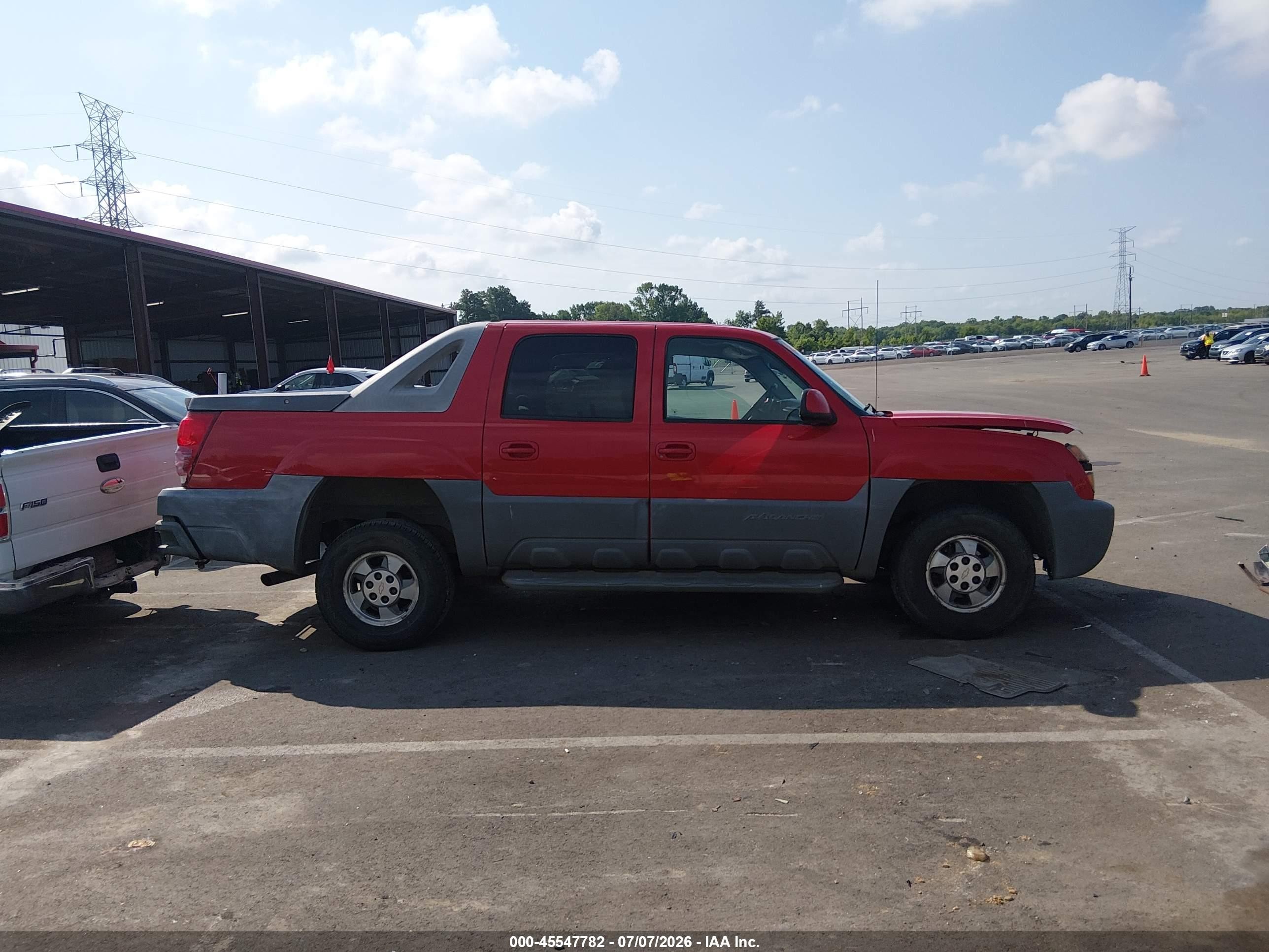 2002 Chevrolet Avalanche 1500   Red vin: 3GNEC13T92G208649