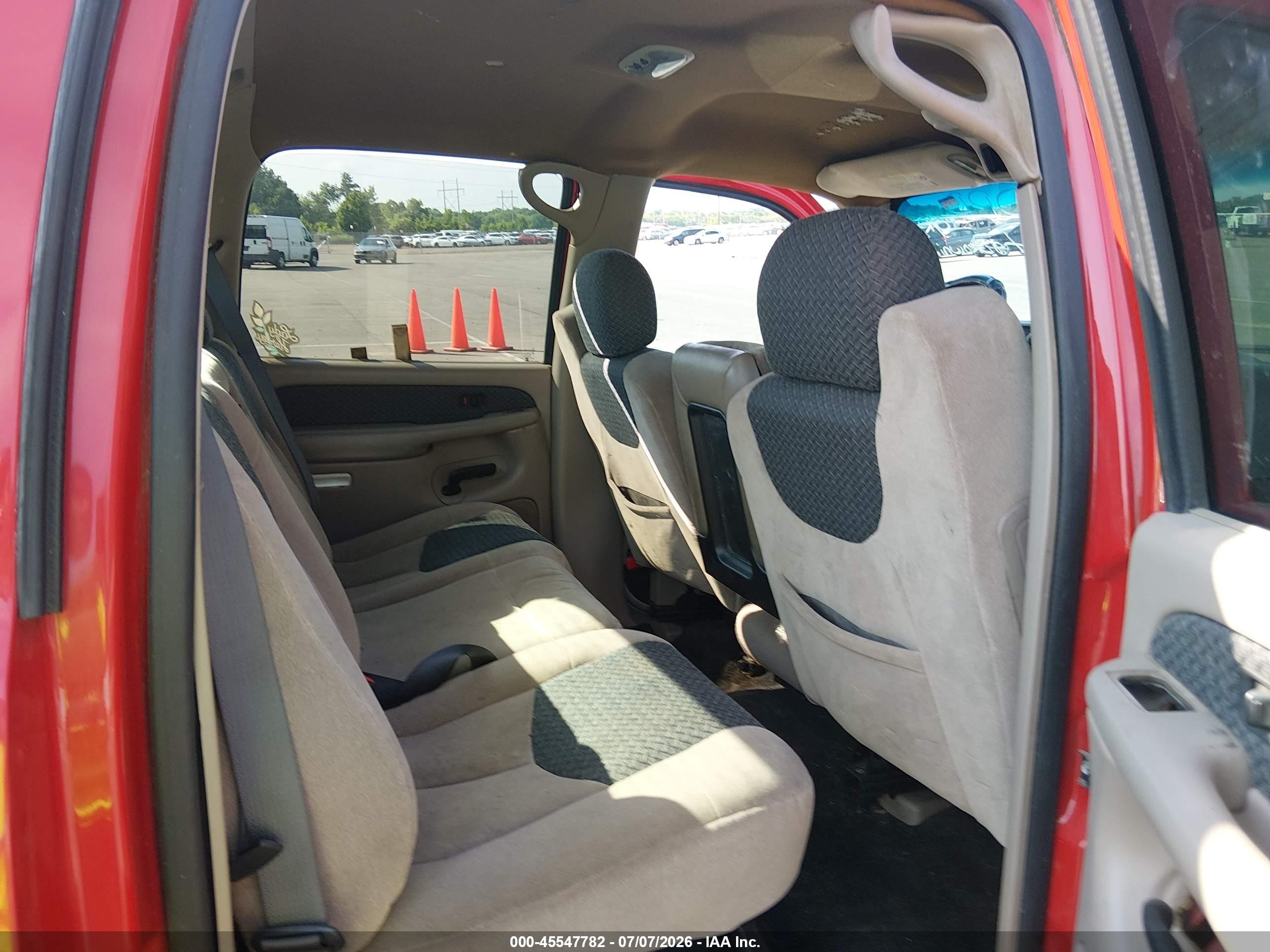 2002 Chevrolet Avalanche 1500   Red vin: 3GNEC13T92G208649