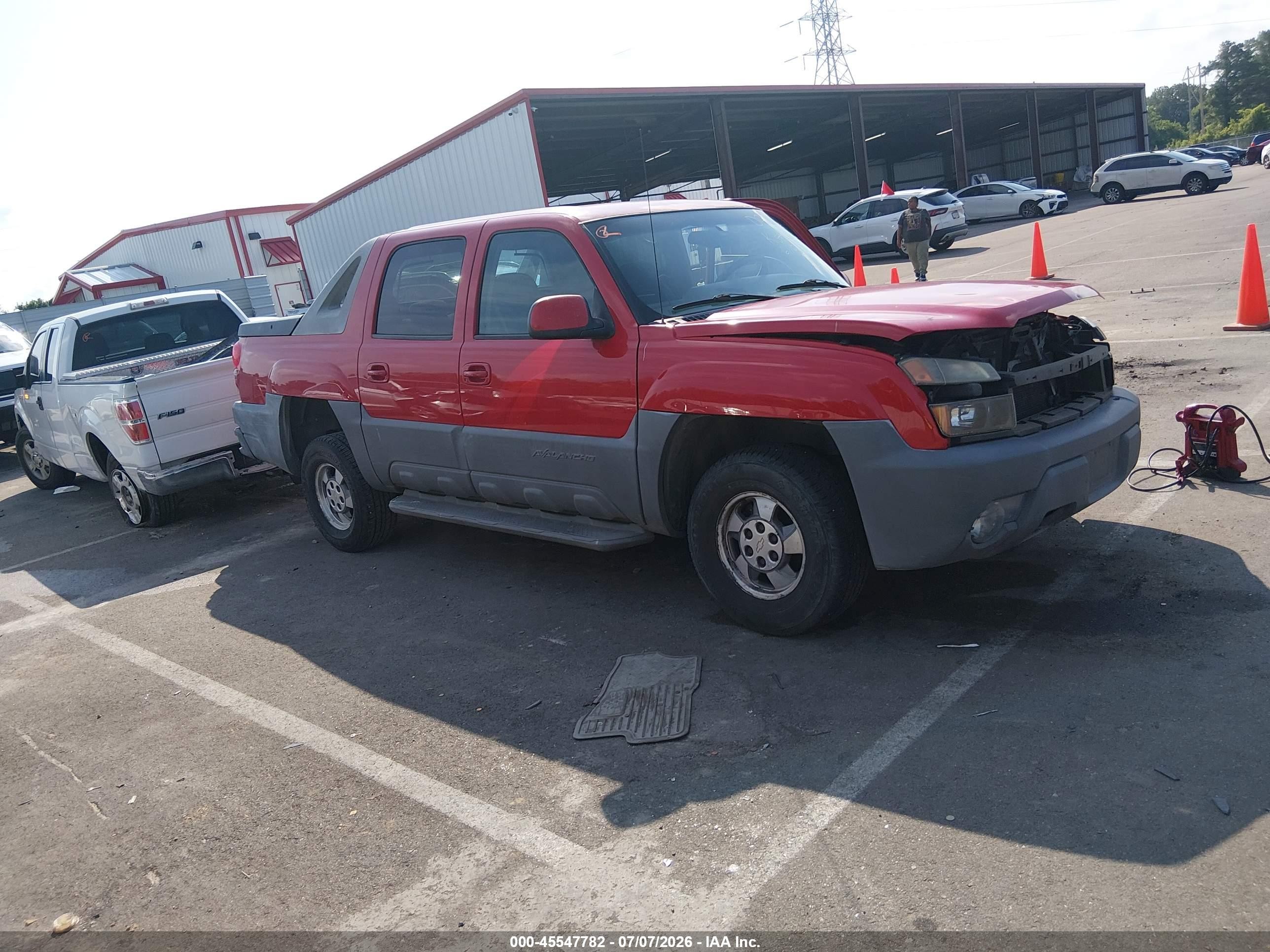 2002 Chevrolet Avalanche 1500   Red vin: 3GNEC13T92G208649
