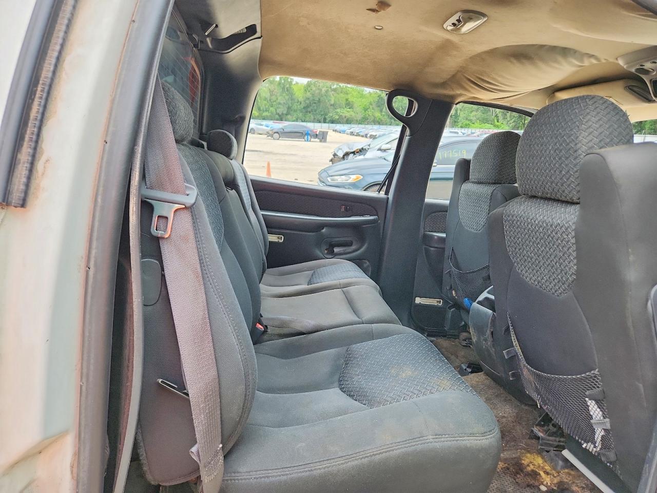 2002 Chevrolet Avalanche C1500 White vin: 3GNEC13TX2G101769