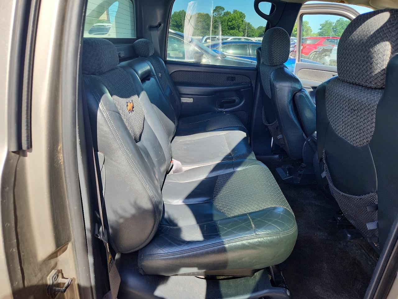 2002 Chevrolet Avalanche C1500 Серый vin: 3GNEC13TX2G244446