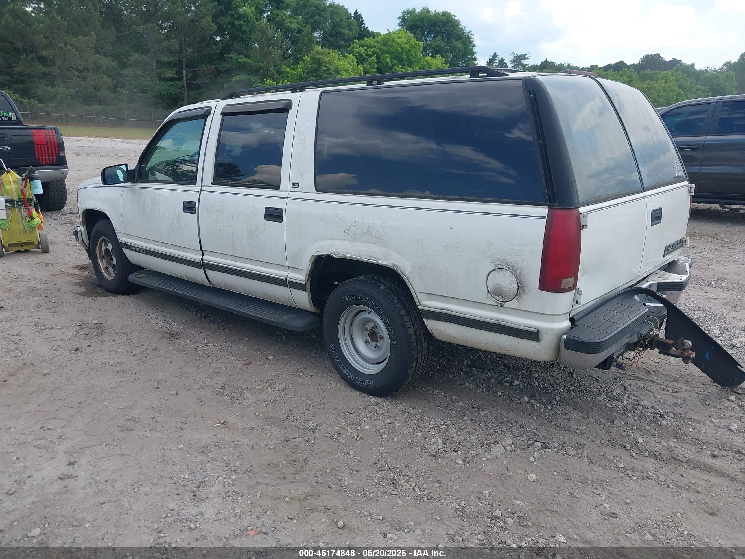 1999 Chevrolet Suburban 1500 Lt White vin: 3GNEC16R0XG246763